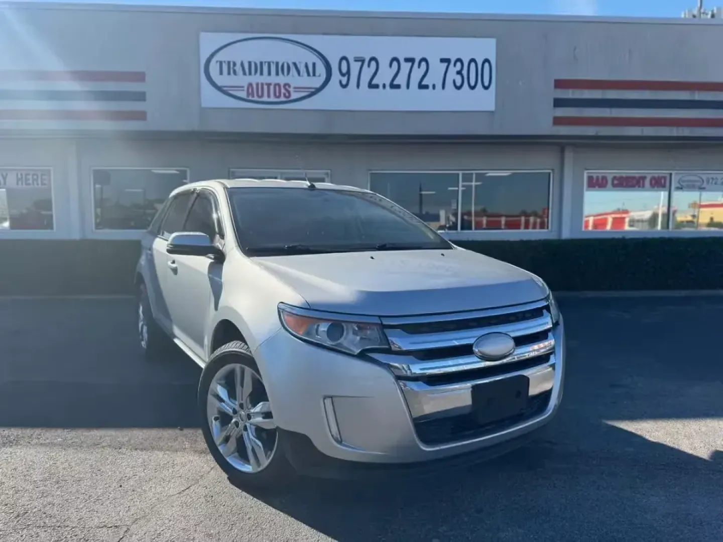 2012 SILVER Ford Edge SEL FWD (2FMDK3JC4CB) with an 3.5L V6 DOHC 24V engine, 6-Speed Automatic transmission, located at 10740 Forest Lane, Dallas, TX, 75243, (972) 272-7300, 32.908588, -96.701813 - Experience the freedom of adventure with this 2012 Ford Edge SEL FWD, a stylish and versatile SUV perfectly designed for today's active lifestyle. Whether you're commuting to work in downtown Dallas, shuttling the kids around the Lake Highlands neighborhoods, or planning an unforgettable weekend get - Photo#1