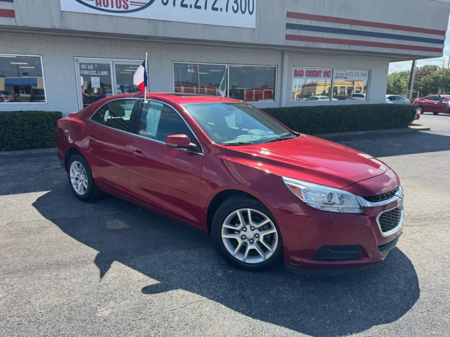 2014 Chevrolet Malibu 1LT (1G11C5SL2EF) with an 2.5L L4 DOHC 16V engine, 6-Speed Automatic transmission, located at 10740 Forest Lane, Dallas, TX, 75243, (972) 272-7300, 32.908588, -96.701813 - Discover the freedom of the open road with this stunning 2014 Chevrolet Malibu, perfect for your daily commutes, family outings, or spontaneous weekend adventures! This affordable used car effortlessly combines style, comfort, and reliability, making it a fantastic choice for anyone seeking quality - Photo#1
