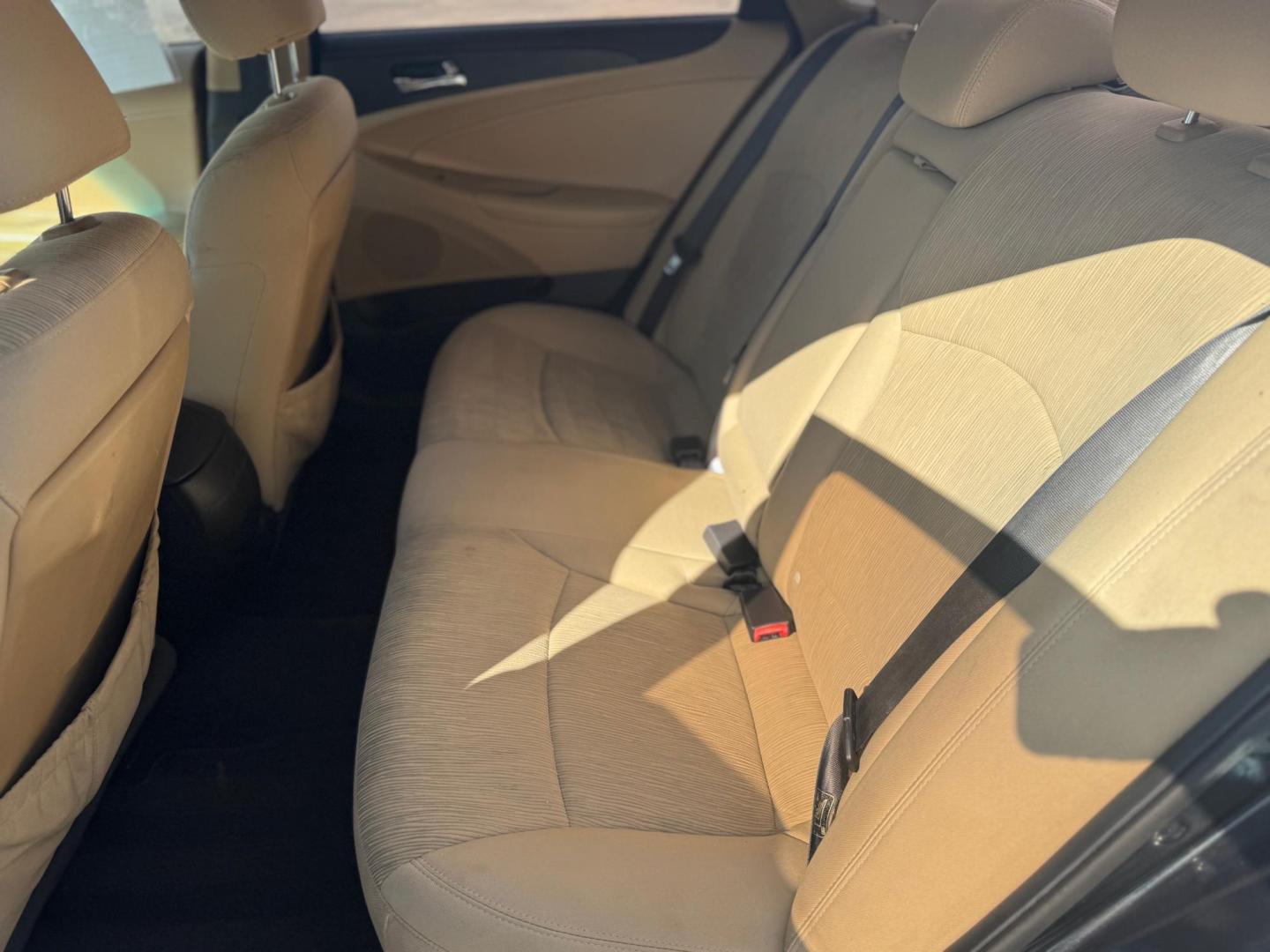 2012 BLUE HYUNDAI SONATA GLS GLS (5NPEB4AC4CH) with an 2.4L L4 DOHC 16V engine, Automatic transmission, located at 10740 Forest Lane, Dallas, TX, 75243, (972) 272-7300, 32.908588, -96.701813 - Photo#4