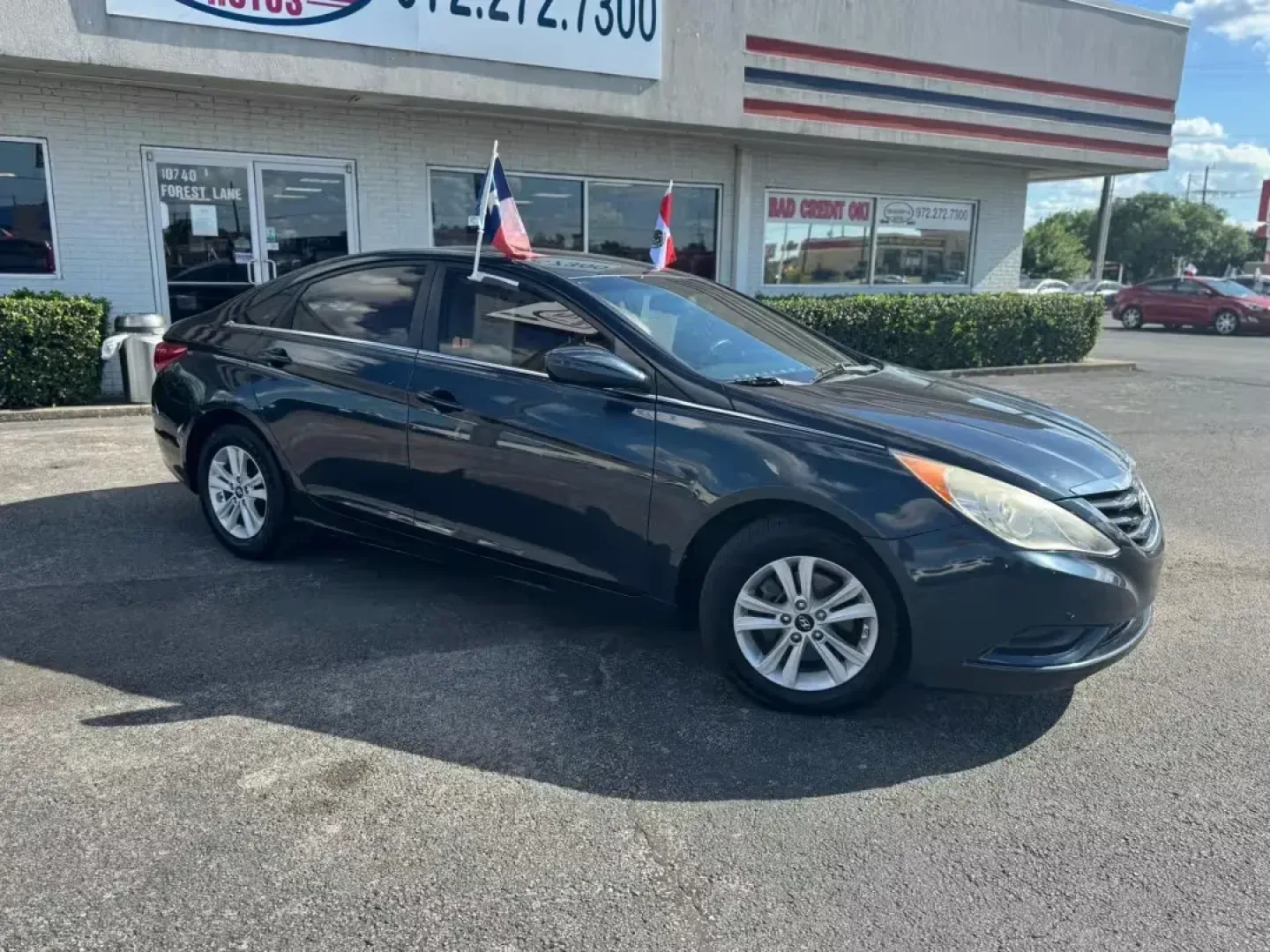 2012 BLUE Hyundai Sonata GLS Manual (5NPEB4AC4CH) with an 2.4L L4 DOHC 16V engine, 6-Speed Manual transmission, located at 10740 Forest Lane, Dallas, TX, 75243, (972) 272-7300, 32.908588, -96.701813 - **Your Next Adventure Awaits with This 2012 Hyundai Sonata GLS!** <br /> <br /> Are you looking for an affordable yet reliable sedan perfect for your daily commute or weekend getaways? Look no further than this stunning 2012 Hyundai Sonata GLS, available now at Traditional Autos in Dallas, TX. This - Photo#1