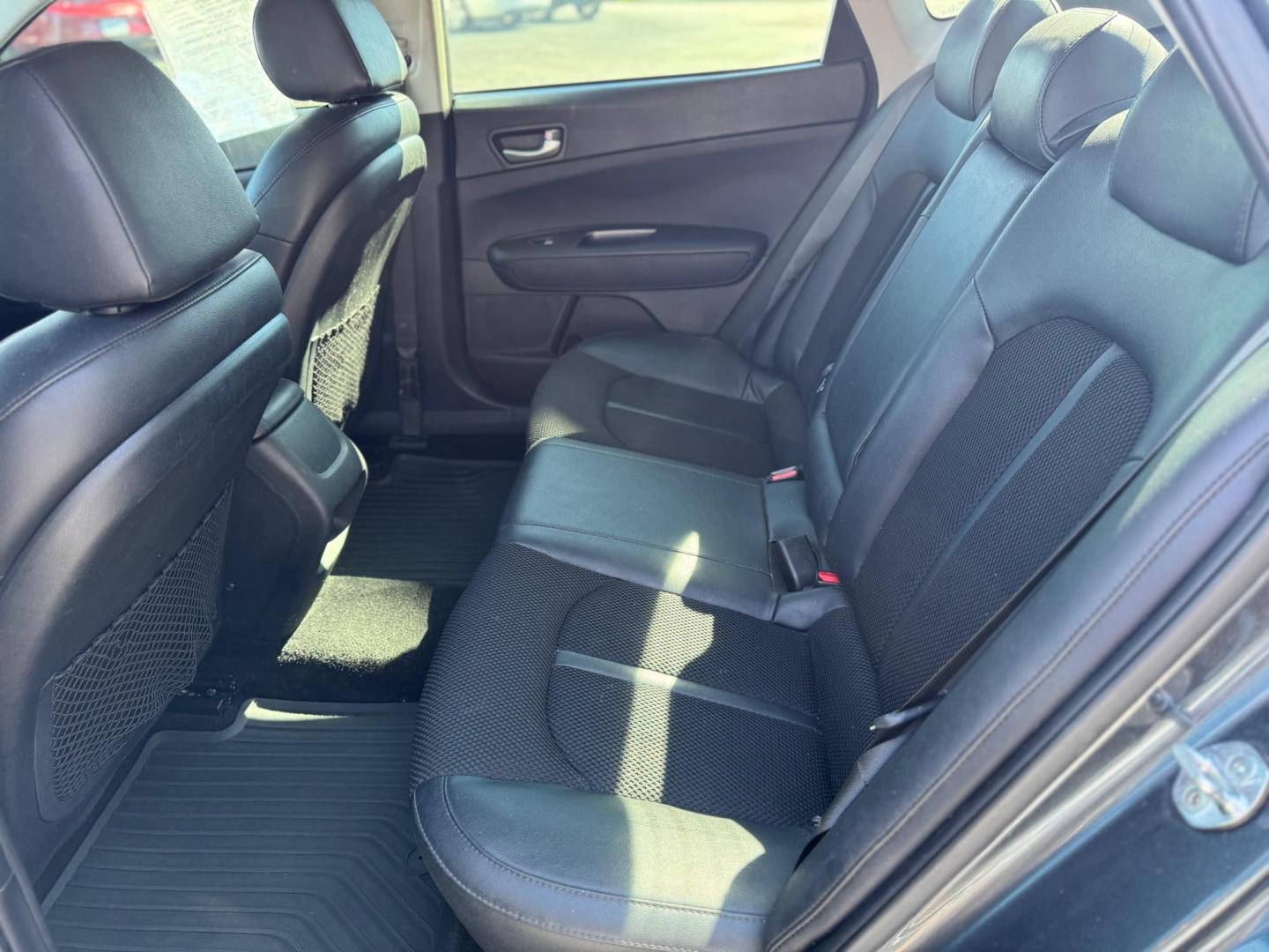 2019 GRAY KIA OPTIMA LX; S (5XXGT4L31KG) , located at 10740 Forest Lane, Dallas, TX, 75243, (972) 272-7300, 32.908588, -96.701813 - Photo#5
