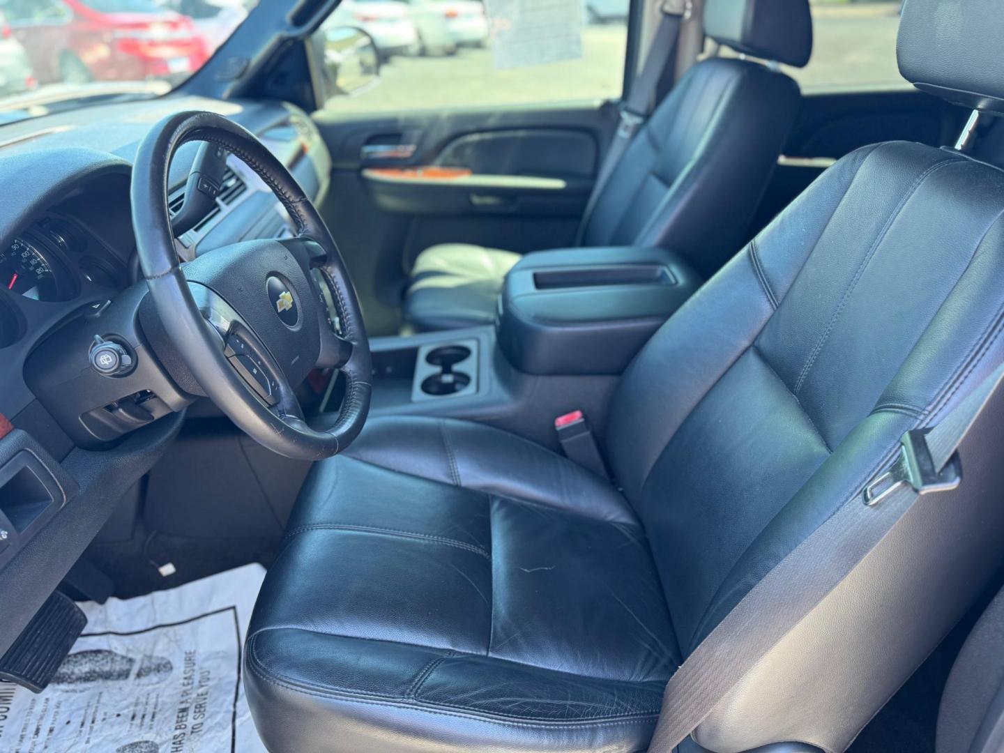 2009 BLACK CHEVROLET TAHOE LT (1GNFC230X9R) , located at 10740 Forest Lane, Dallas, TX, 75243, (972) 272-7300, 32.908588, -96.701813 - Photo#8