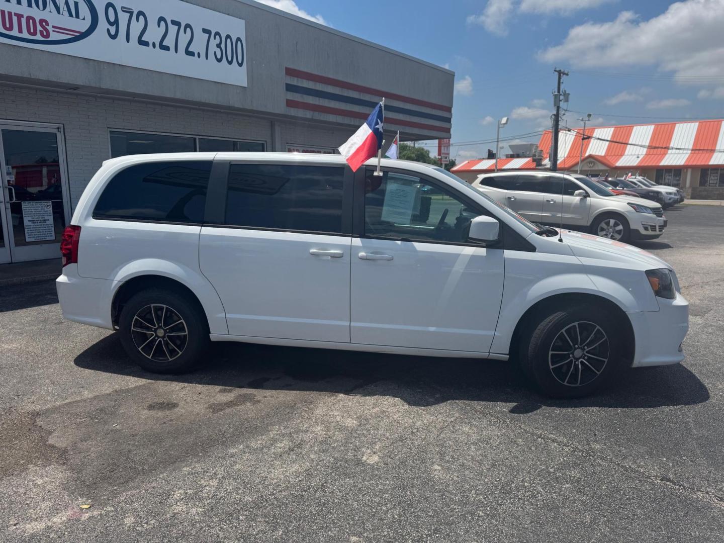 2018 WHITE DODGE GRAND CARAVAN GT (2C4RDGEG0JR) , located at 10740 Forest Lane, Dallas, TX, 75243, (972) 272-7300, 32.908588, -96.701813 - Photo#2
