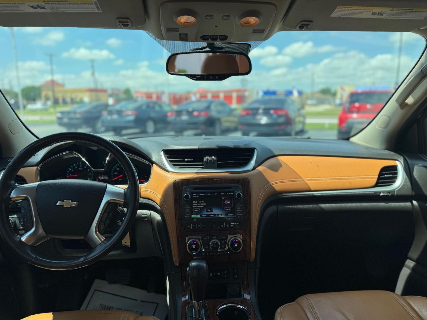 2014 WHITE CHEVROLET TRAVERSE LTZ (1GNKRJKD3EJ) , located at 10740 Forest Lane, Dallas, TX, 75243, (972) 272-7300, 32.908588, -96.701813 - Photo#9