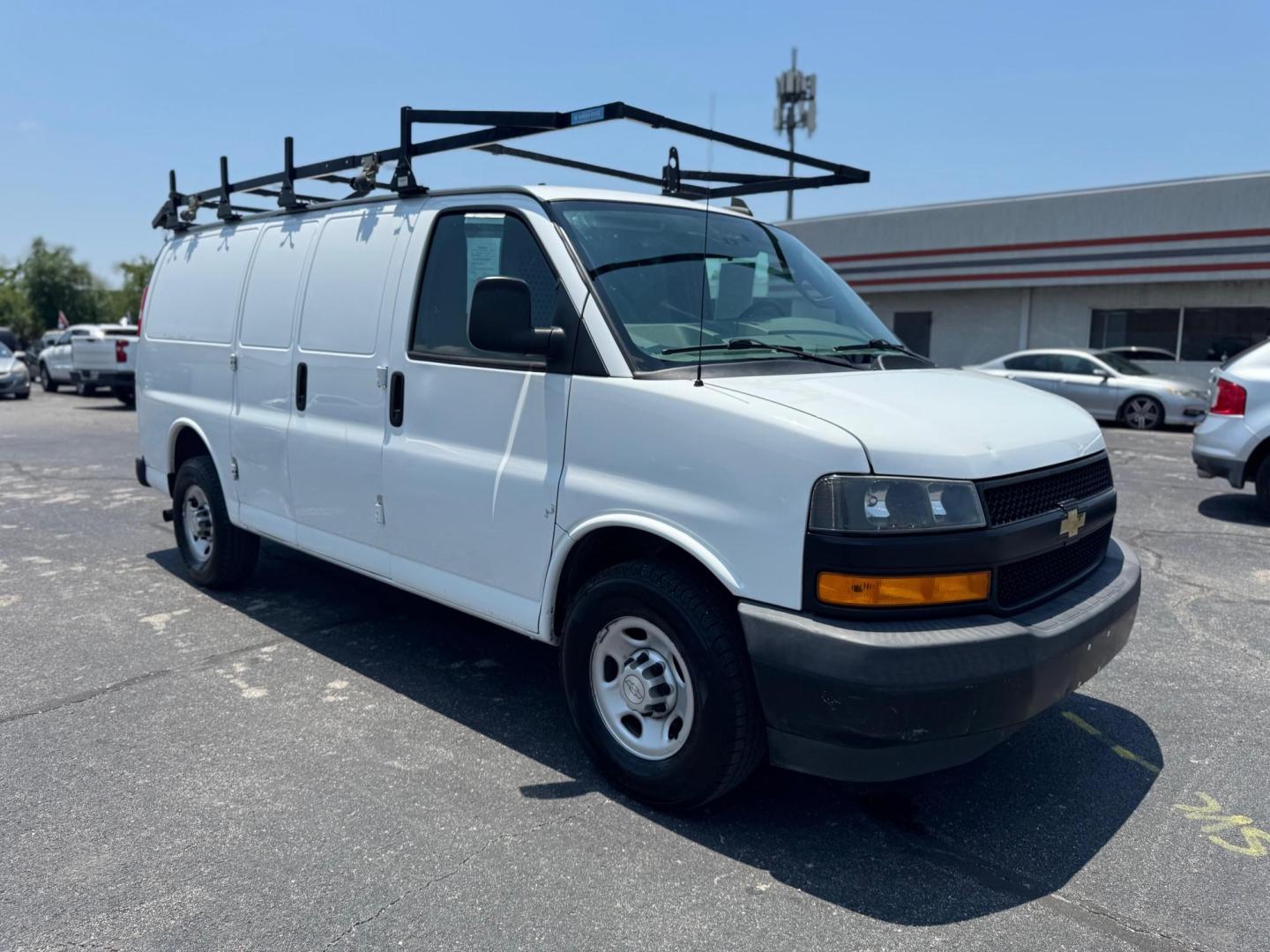 2020 WHITE CHEVROLET EXPRESS WORK VAN (1GCWGAFG7L1) , located at 10740 Forest Lane, Dallas, TX, 75243, (972) 272-7300, 32.908588, -96.701813 - Photo#2