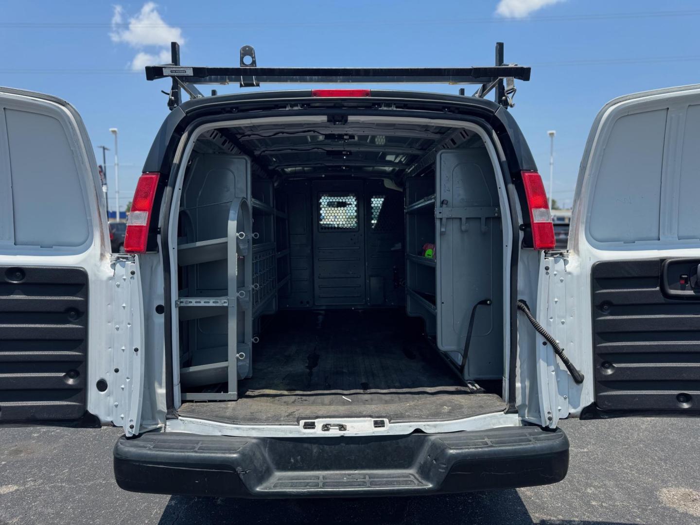 2020 WHITE CHEVROLET EXPRESS WORK VAN (1GCWGAFG7L1) , located at 10740 Forest Lane, Dallas, TX, 75243, (972) 272-7300, 32.908588, -96.701813 - Photo#5