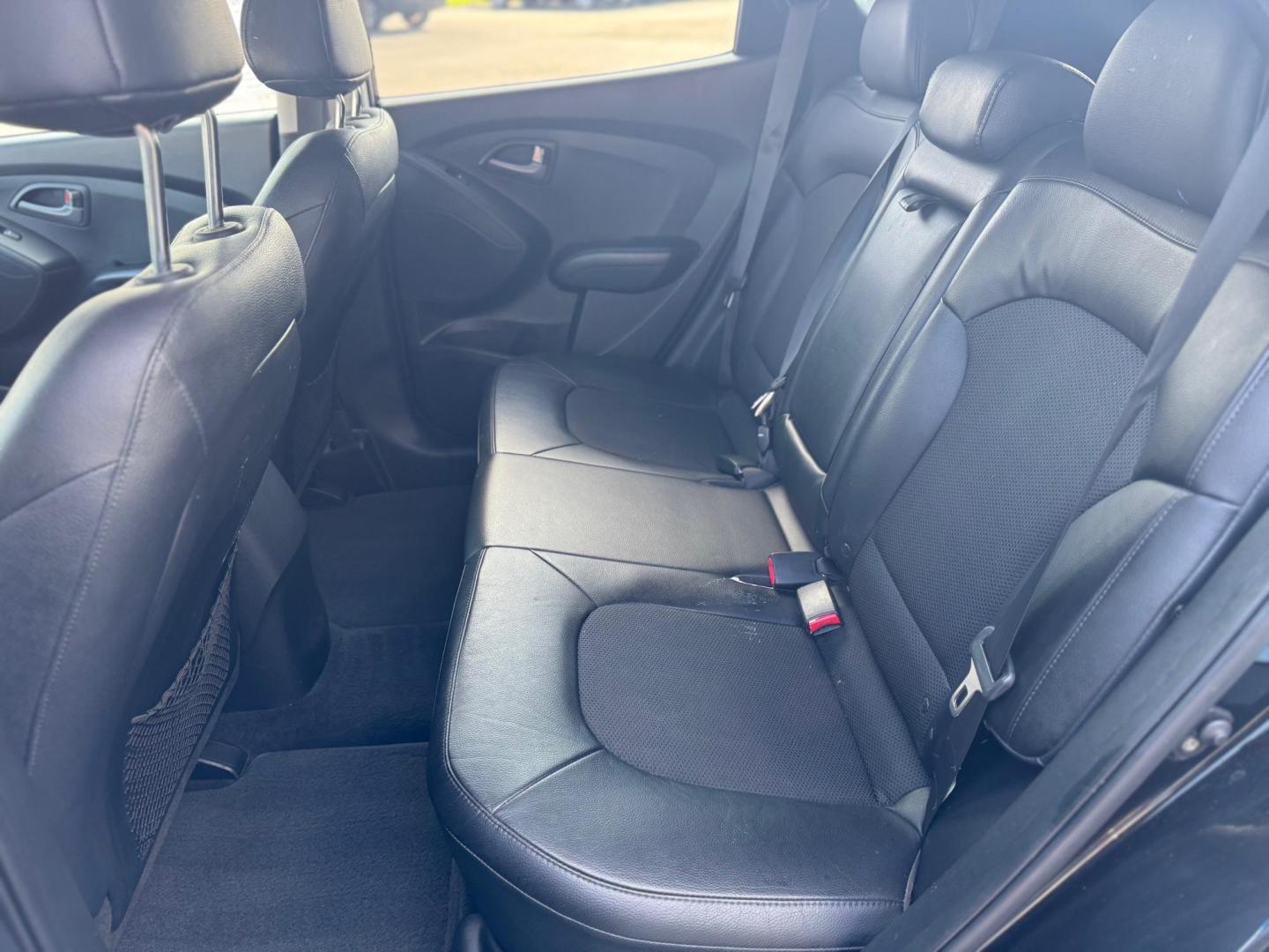 2015 BLACK HYUNDAI TUCSON GLS (KM8JT3AF5FU) , located at 10740 Forest Lane, Dallas, TX, 75243, (972) 272-7300, 32.908588, -96.701813 - Photo#4