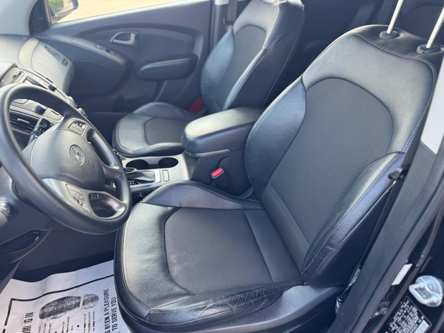 2015 BLACK HYUNDAI TUCSON GLS (KM8JT3AF5FU) , located at 10740 Forest Lane, Dallas, TX, 75243, (972) 272-7300, 32.908588, -96.701813 - Photo#6