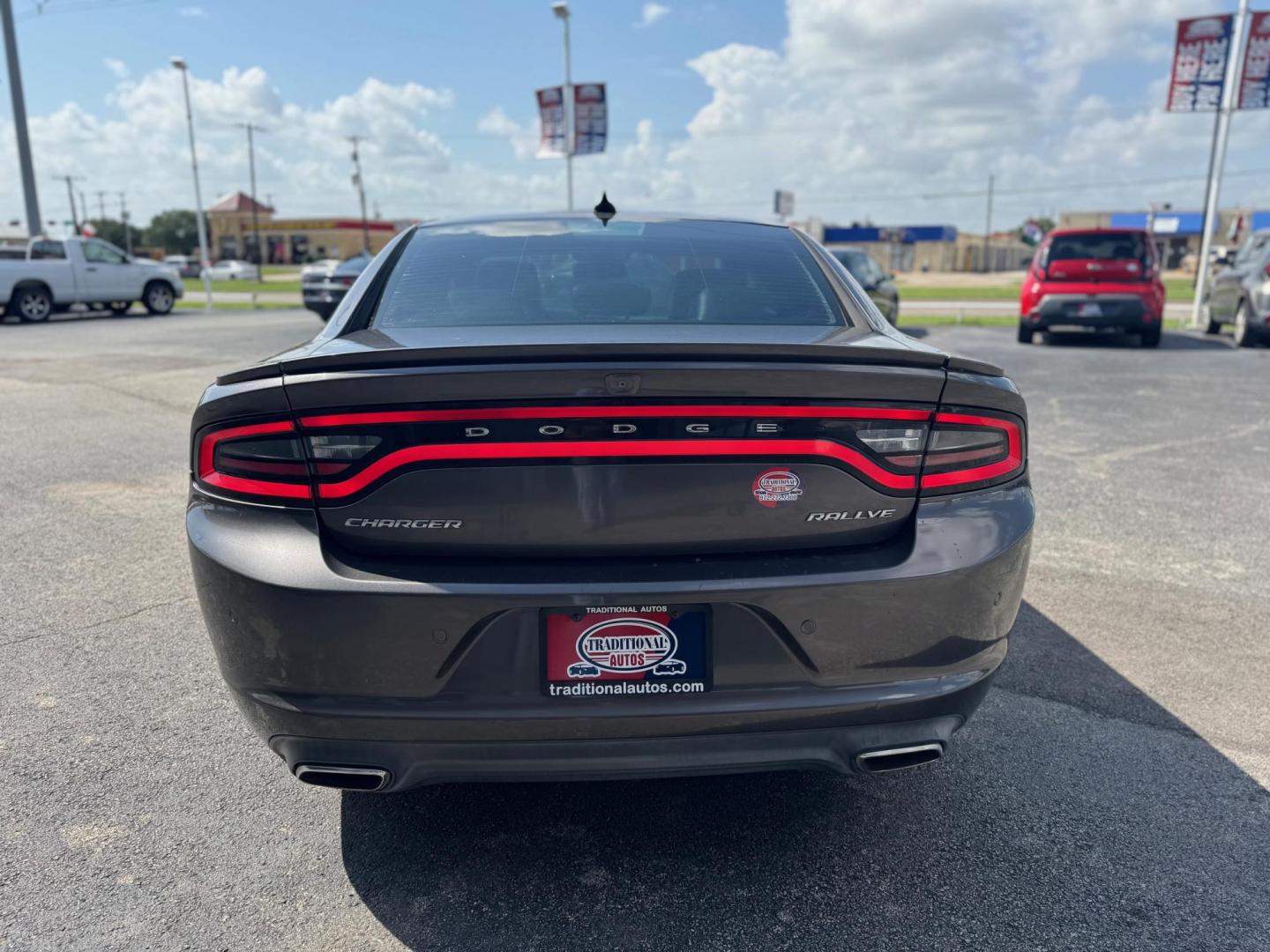 2015 GRAY DODGE CHARGER SXT (2C3CDXHG1FH) , located at 10740 Forest Lane, Dallas, TX, 75243, (972) 272-7300, 32.908588, -96.701813 - Photo#3