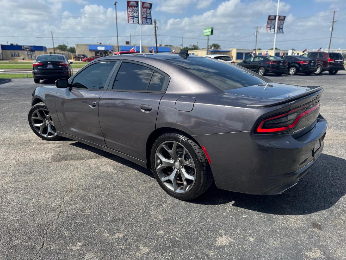 2015 GRAY DODGE CHARGER SXT (2C3CDXHG1FH) , located at 10740 Forest Lane, Dallas, TX, 75243, (972) 272-7300, 32.908588, -96.701813 - Photo#4
