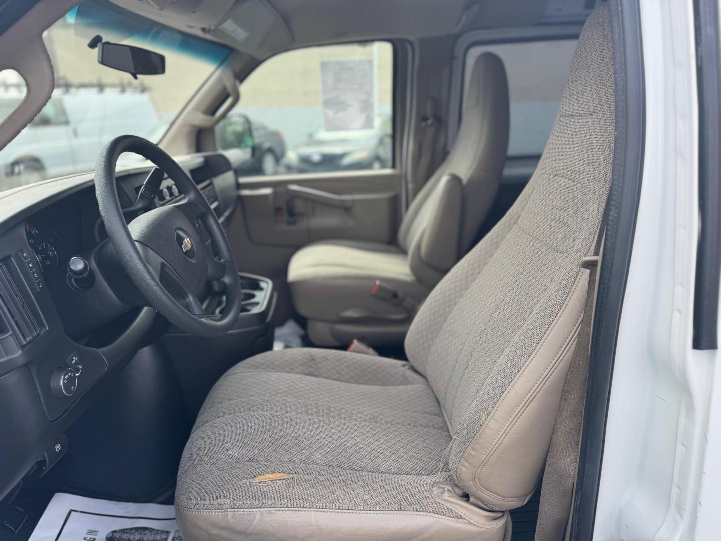 2017 WHITE CHEVROLET EXPRESS WORK VAN (1GCWGAFG3H1) , located at 10740 Forest Lane, Dallas, TX, 75243, (972) 272-7300, 32.908588, -96.701813 - Photo#7