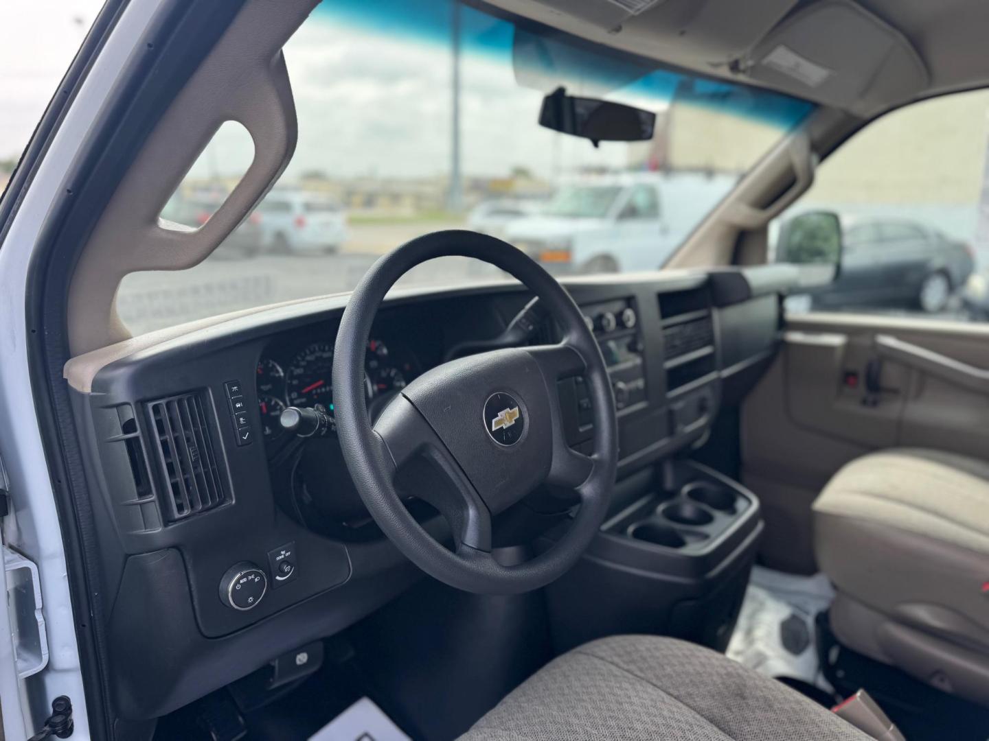 2017 WHITE CHEVROLET EXPRESS WORK VAN (1GCWGAFG3H1) , located at 10740 Forest Lane, Dallas, TX, 75243, (972) 272-7300, 32.908588, -96.701813 - Photo#10
