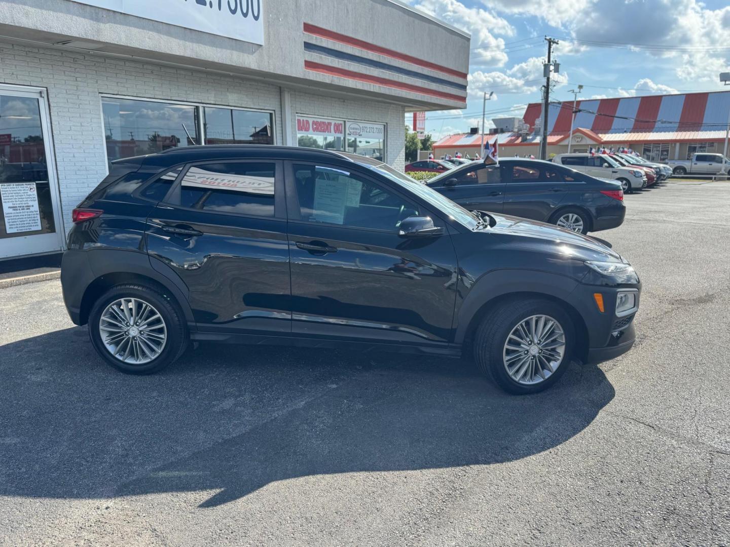 2018 BLACK HYUNDAI KONA SEL (KM8K22AA3JU) , located at 10740 Forest Lane, Dallas, TX, 75243, (972) 272-7300, 32.908588, -96.701813 - Photo#2