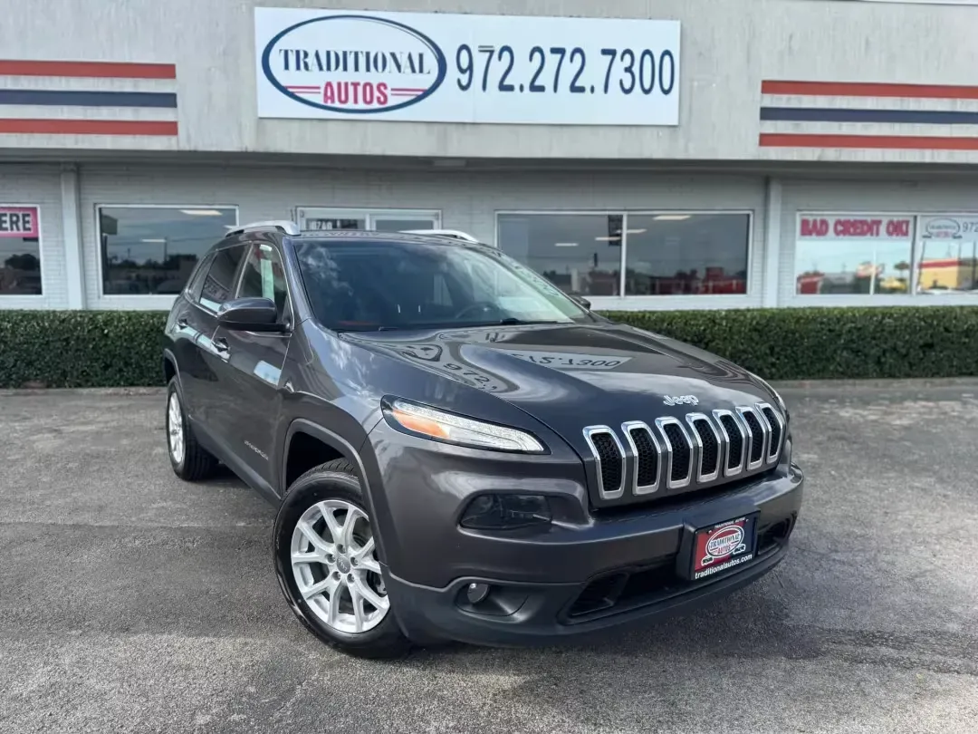 photo of 2016 JEEP CHEROKEE LATITUDE 