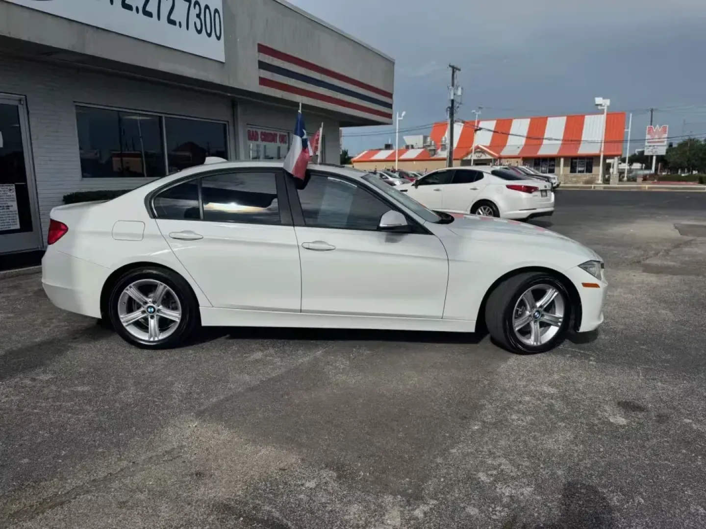 2015 WHITE BMW 3-Series 328i Sedan (WBA3A5G56FN) with an 2.0L L4 DOHC 16V engine, 8-Speed Automatic transmission, located at 10740 Forest Lane, Dallas, TX, 75243, (972) 272-7300, 32.908588, -96.701813 - ### Discover the Perfect Blend of Luxury and Performance with This 2015 BMW 3-Series Sedan!<br /> <br /> If you're searching for a reliable vehicle that perfectly balances sophistication and affordability, look no further than this stunning 2015 BMW 328i Sedan available at **Traditional Autos**, you - Photo#2