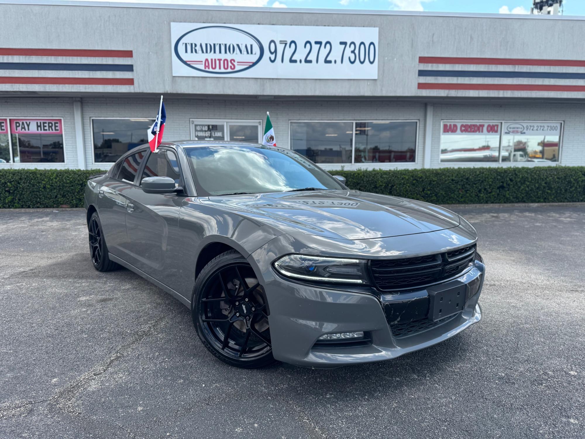 photo of 2017 DODGE CHARGER R/T 
