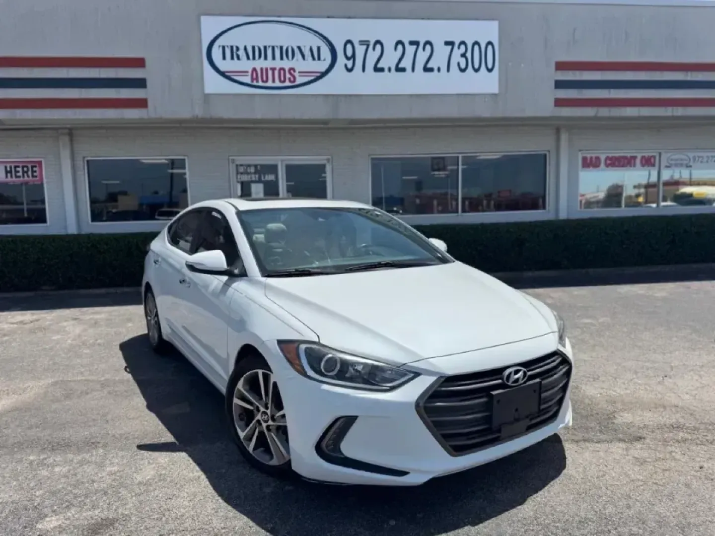 2017 WHITE Hyundai Elantra Limited (5NPD84LF0HH) with an 1.8L L4 DOHC 16V engine, 6A transmission, located at 10740 Forest Lane, Dallas, TX, 75243, (972) 272-7300, 32.908588, -96.701813 - **Discover Your Perfect Commuter Companion: 2017 Hyundai Elantra Limited at Traditional Autos**<br /> <br /> Are you searching for an ideal vehicle that fits seamlessly into your daily routine? Look no further than this stylish 2017 Hyundai Elantra Limited, expertly designed for those who value comf - Photo#0