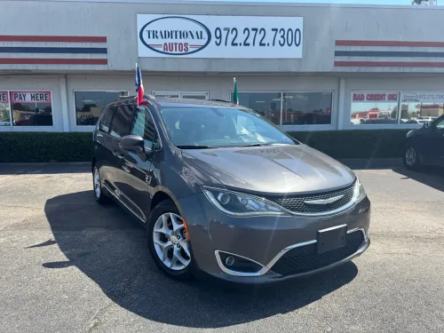 2017 Chrysler Pacifica Touring