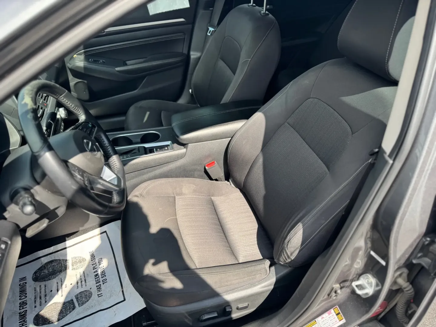 2019 Nissan Altima 2.5 SV (1N4BL4DV7KN) with an 2.5L L4 DOHC 16V engine, CVT transmission, located at 10740 Forest Lane, Dallas, TX, 75243, (972) 272-7300, 32.908588, -96.701813 - **Experience Comfort and Reliability with the 2019 Nissan Altima at Traditional Autos!**<br /> <br /> Are you looking for an affordable used car that perfectly balances comfort, efficiency, and cutting-edge technology? The 2019 Nissan Altima is your ideal solution! Whether you're commuting to work, - Photo#9
