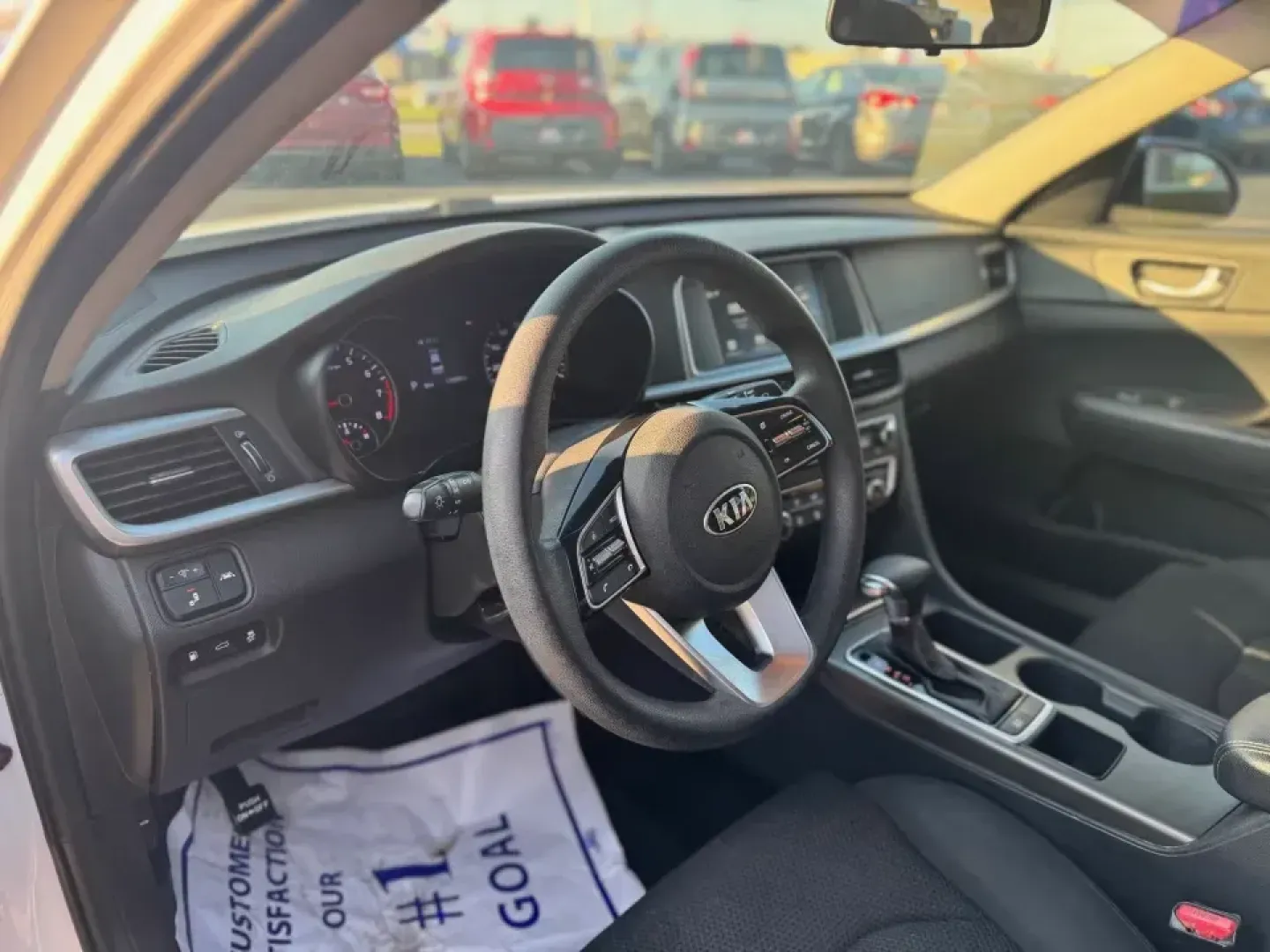 2020 Kia Optima LX (5XXGT4L36LG) with an 2.4L L4 DOHC 16V engine, 6A transmission, located at 10740 Forest Lane, Dallas, TX, 75243, (972) 272-7300, 32.908588, -96.701813 - **Discover Your Next Adventure with the 2020 Kia Optima at Traditional Autos!** <br /> <br /> Are you a commuter seeking a comfortable ride, a family in need of a reliable vehicle, or an adventurous spirit ready for weekend getaways? Look no further! The 2020 Kia Optima, available now at Traditiona - Photo#5