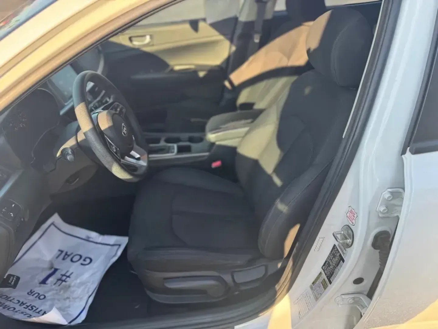 2020 Kia Optima LX (5XXGT4L36LG) with an 2.4L L4 DOHC 16V engine, 6A transmission, located at 10740 Forest Lane, Dallas, TX, 75243, (972) 272-7300, 32.908588, -96.701813 - **Discover Your Next Adventure with the 2020 Kia Optima at Traditional Autos!** <br /> <br /> Are you a commuter seeking a comfortable ride, a family in need of a reliable vehicle, or an adventurous spirit ready for weekend getaways? Look no further! The 2020 Kia Optima, available now at Traditiona - Photo#7