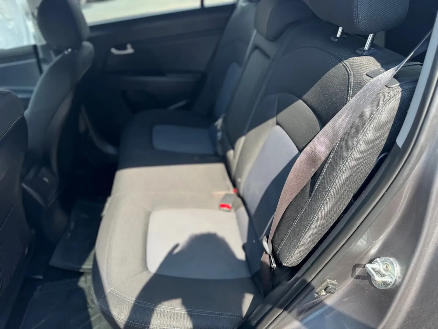 2016 Kia Sportage LX FWD (KNDPB3AC2G7) with an 2.4L V6 DOHC 24V engine, 6-Speed Automatic transmission, located at 10740 Forest Lane, Dallas, TX, 75243, (972) 272-7300, 32.908588, -96.701813 - ### Discover Your Next Adventure with the 2016 Kia Sportage at Traditional Autos!<br /> <br /> Whether you're navigating the bustling streets of Dallas or embarking on a weekend escape to nearby attractions, the 2016 Kia Sportage offers the perfect blend of style, comfort, and versatility. This spor - Photo#4