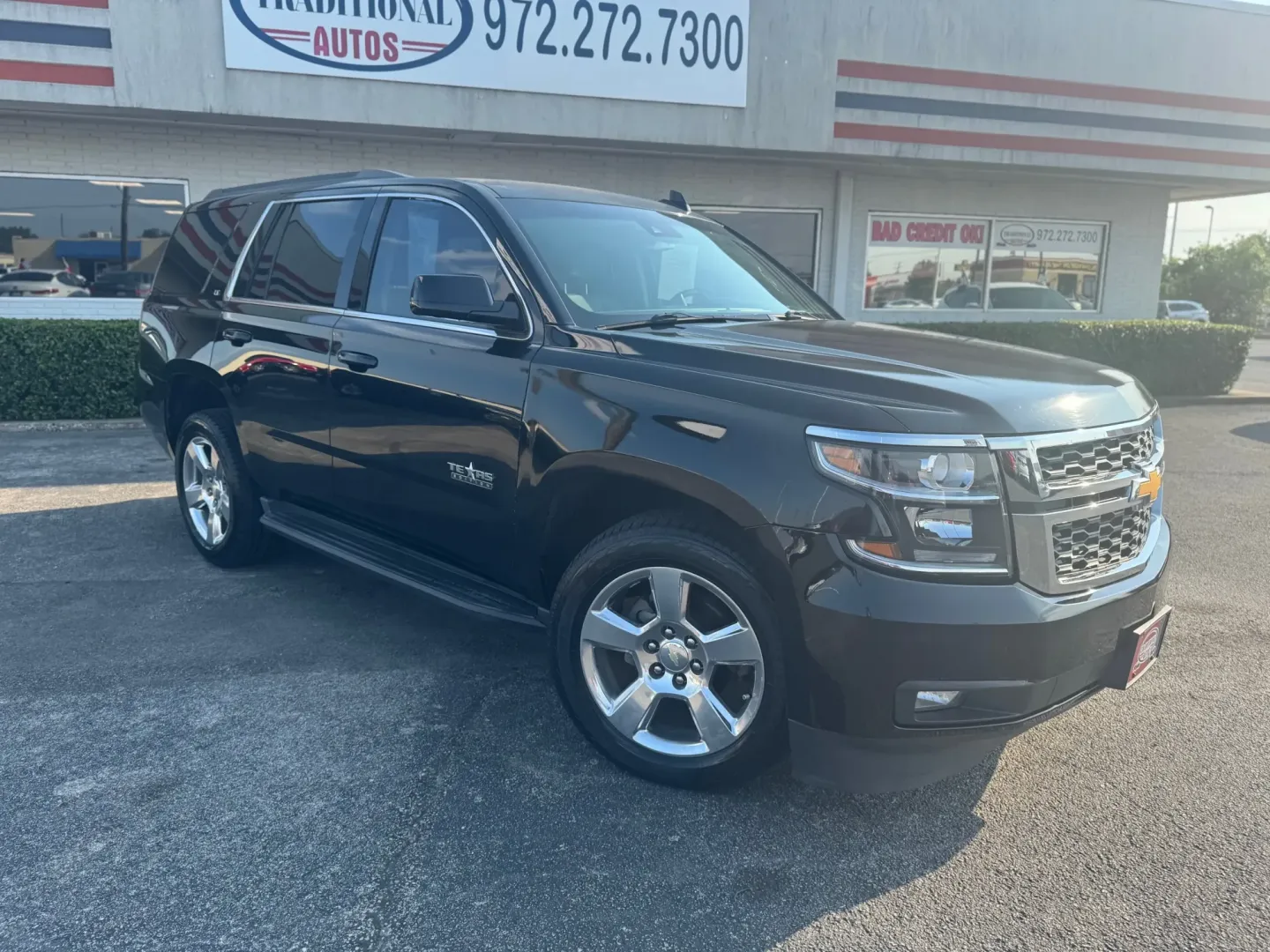 2015 Chevrolet Tahoe LT 2WD (1GNSCBKC6FR) with an 5.3L V8 OHV 16V engine, 6-Speed Automatic transmission, located at 10740 Forest Lane, Dallas, TX, 75243, (972) 272-7300, 32.908588, -96.701813 - **Embark on Your Next Adventure with This 2015 Chevrolet Tahoe SUV!**<br /> <br /> Are you ready to take your family on unforgettable road trips or tackle weekend adventures with ease? Look no further than this stunning 2015 Chevrolet Tahoe, available now at **Traditional Autos**, your premier pre-o - Photo#1
