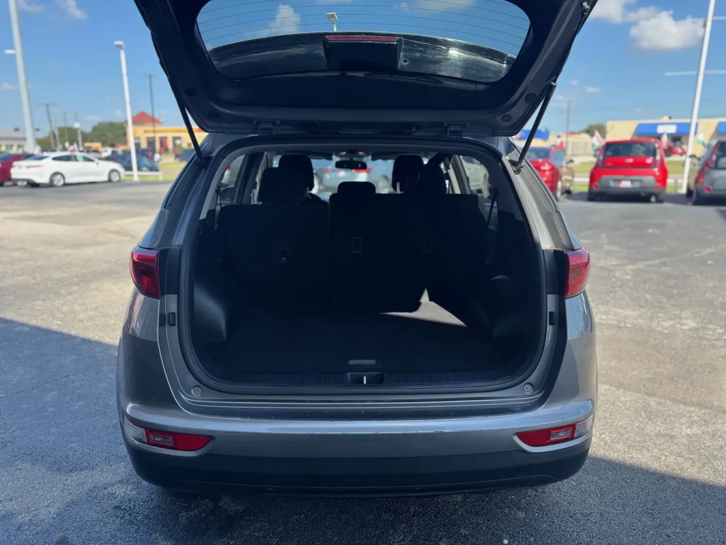 2018 Kia Sportage LX FWD (KNDPM3AC6J7) with an 2.4L V6 DOHC 24V engine, 6A transmission, located at 10740 Forest Lane, Dallas, TX, 75243, (972) 272-7300, 32.908588, -96.701813 - **Elevate Your Family Adventures with the 2018 Kia Sportage!**<br /> <br /> Are you ready to transform your daily commute into an exciting journey? The 2018 Kia Sportage is a versatile and stylish crossover that perfectly blends practicality with adventure, making it an ideal choice for growing fami - Photo#4