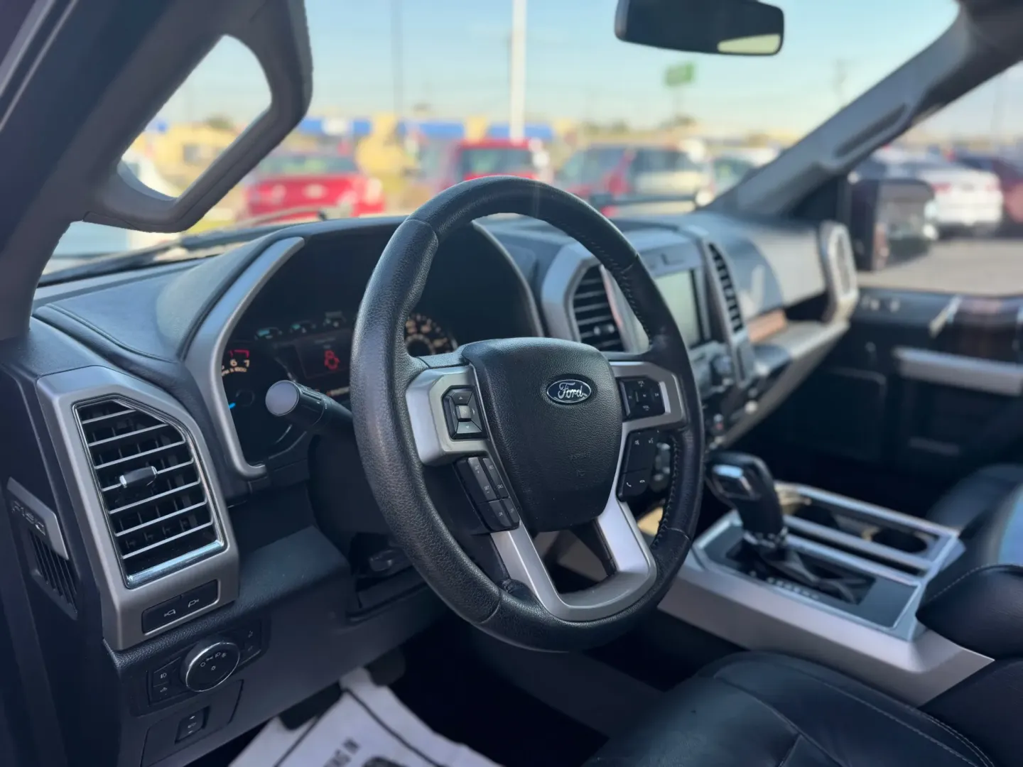 2015 Ford F-150 XLT SuperCrew 6.5-ft. Bed 4WD (1FTEW1EG5FK) with an 3.5L V6 TURBO engine, 6-Speed Automatic transmission, located at 10740 Forest Lane, Dallas, TX, 75243, (972) 272-7300, 32.908588, -96.701813 - Looking for the perfect pickup to elevate your weekend adventures or tackle your daily commute? Look no further! This 2015 Ford F-150 is not just a vehicle; it's a lifestyle companion that blends functionality with comfort, making it an ideal choice for both work and play. Whether you're hauling gea - Photo#9