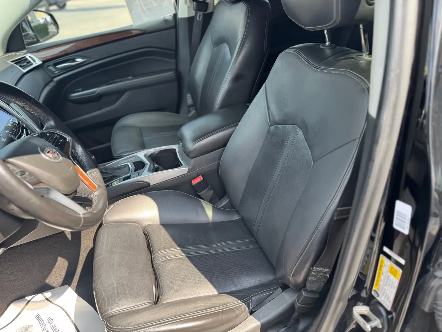 2013 Cadillac SRX Base (3GYFNGE39DS) with an 3.6L V6 DOHC 24V FFV engine, 6-Speed Automatic transmission, located at 10740 Forest Lane, Dallas, TX, 75243, (972) 272-7300, 32.908588, -96.701813 - **Experience Luxurious Comfort and Versatile Performance with the 2013 Cadillac SRX!**<br /> <br /> Are you searching for a stylish and spacious SUV that can elevate your daily commute and weekend getaways? Look no further! The 2013 Cadillac SRX is the perfect blend of luxury and practicality, makin - Photo#9