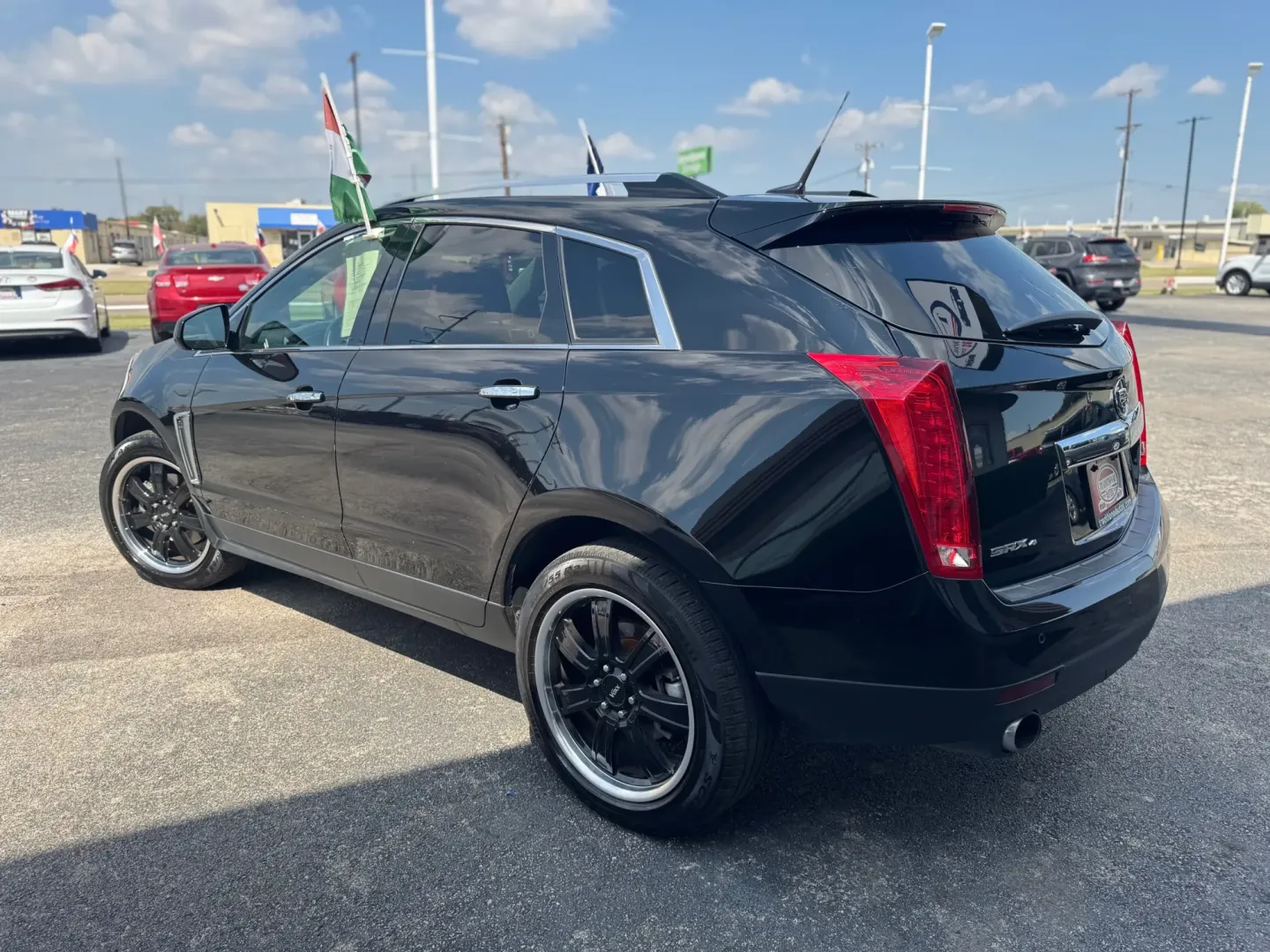 2013 Cadillac SRX Base (3GYFNGE39DS) with an 3.6L V6 DOHC 24V FFV engine, 6-Speed Automatic transmission, located at 10740 Forest Lane, Dallas, TX, 75243, (972) 272-7300, 32.908588, -96.701813 - **Experience Luxurious Comfort and Versatile Performance with the 2013 Cadillac SRX!**<br /> <br /> Are you searching for a stylish and spacious SUV that can elevate your daily commute and weekend getaways? Look no further! The 2013 Cadillac SRX is the perfect blend of luxury and practicality, makin - Photo#5