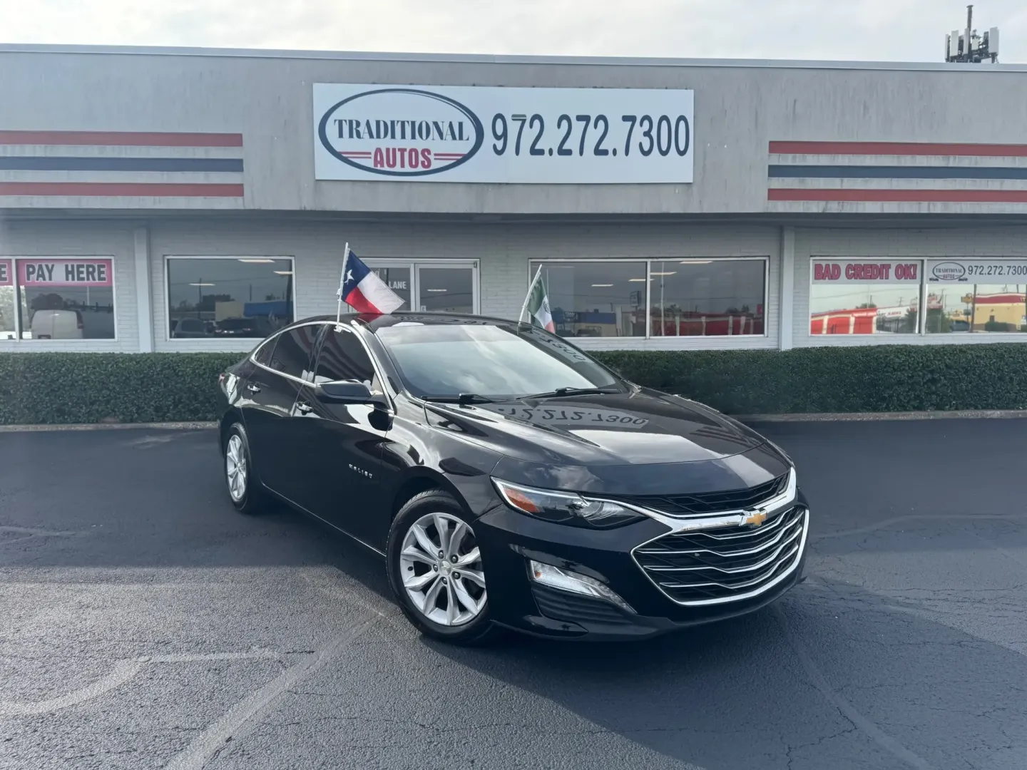 2020 Chevrolet Malibu LT (1G1ZD5ST3LF) with an 1.5L L4 DOHC 16V engine, 6A transmission, located at 10740 Forest Lane, Dallas, TX, 75243, (972) 272-7300, 32.908588, -96.701813 - Are you ready to elevate your daily driving experience? The 2020 Chevrolet Malibu, available now at Traditional Autos in Dallas, TX, is the perfect match for those seeking a blend of style, comfort, and reliability. Whether you're commuting to work, running errands around the city, or planning a wee - Photo#0