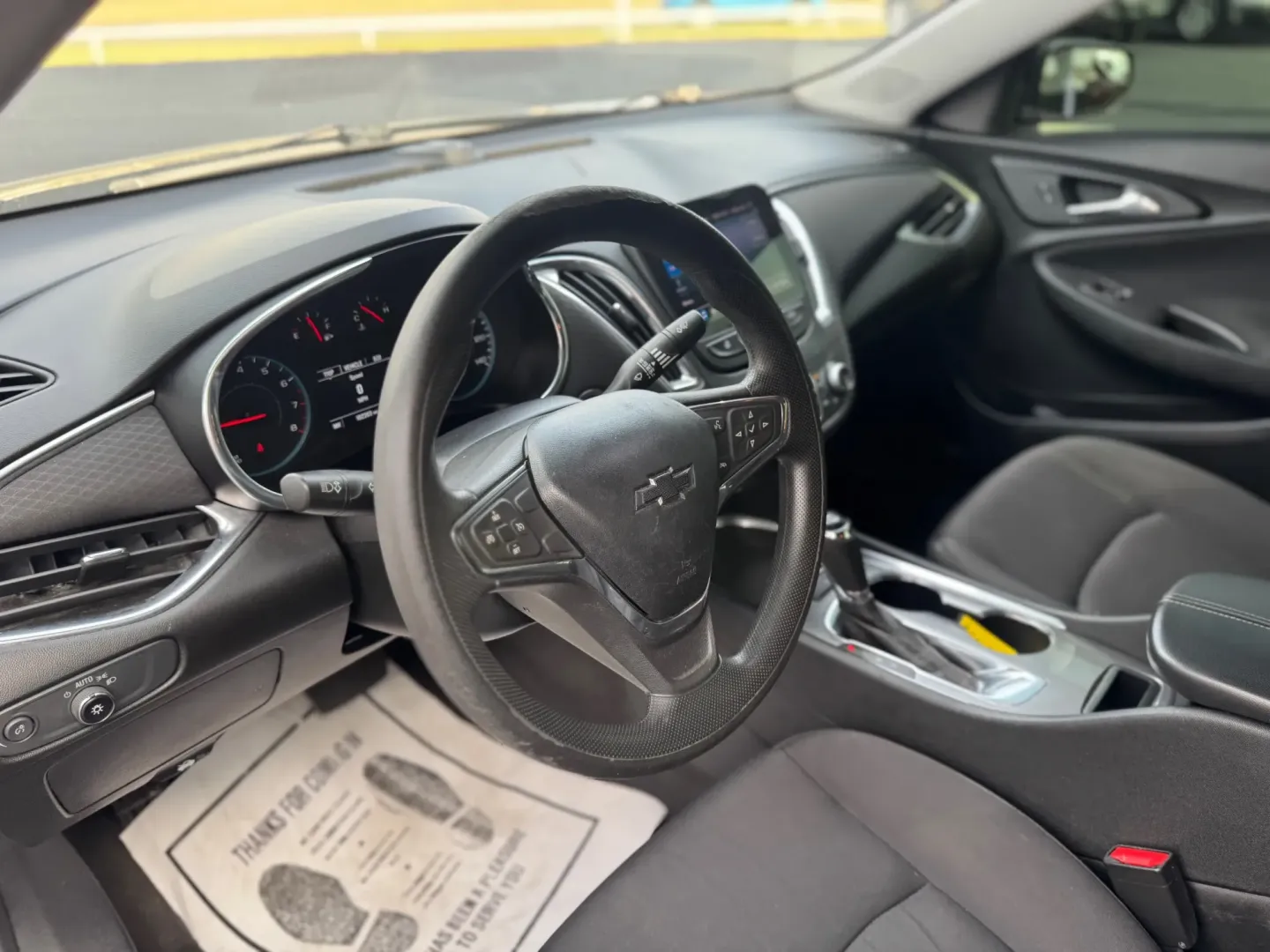 2020 Chevrolet Malibu LT (1G1ZD5ST3LF) with an 1.5L L4 DOHC 16V engine, 6A transmission, located at 10740 Forest Lane, Dallas, TX, 75243, (972) 272-7300, 32.908588, -96.701813 - Are you ready to elevate your daily driving experience? The 2020 Chevrolet Malibu, available now at Traditional Autos in Dallas, TX, is the perfect match for those seeking a blend of style, comfort, and reliability. Whether you're commuting to work, running errands around the city, or planning a wee - Photo#8