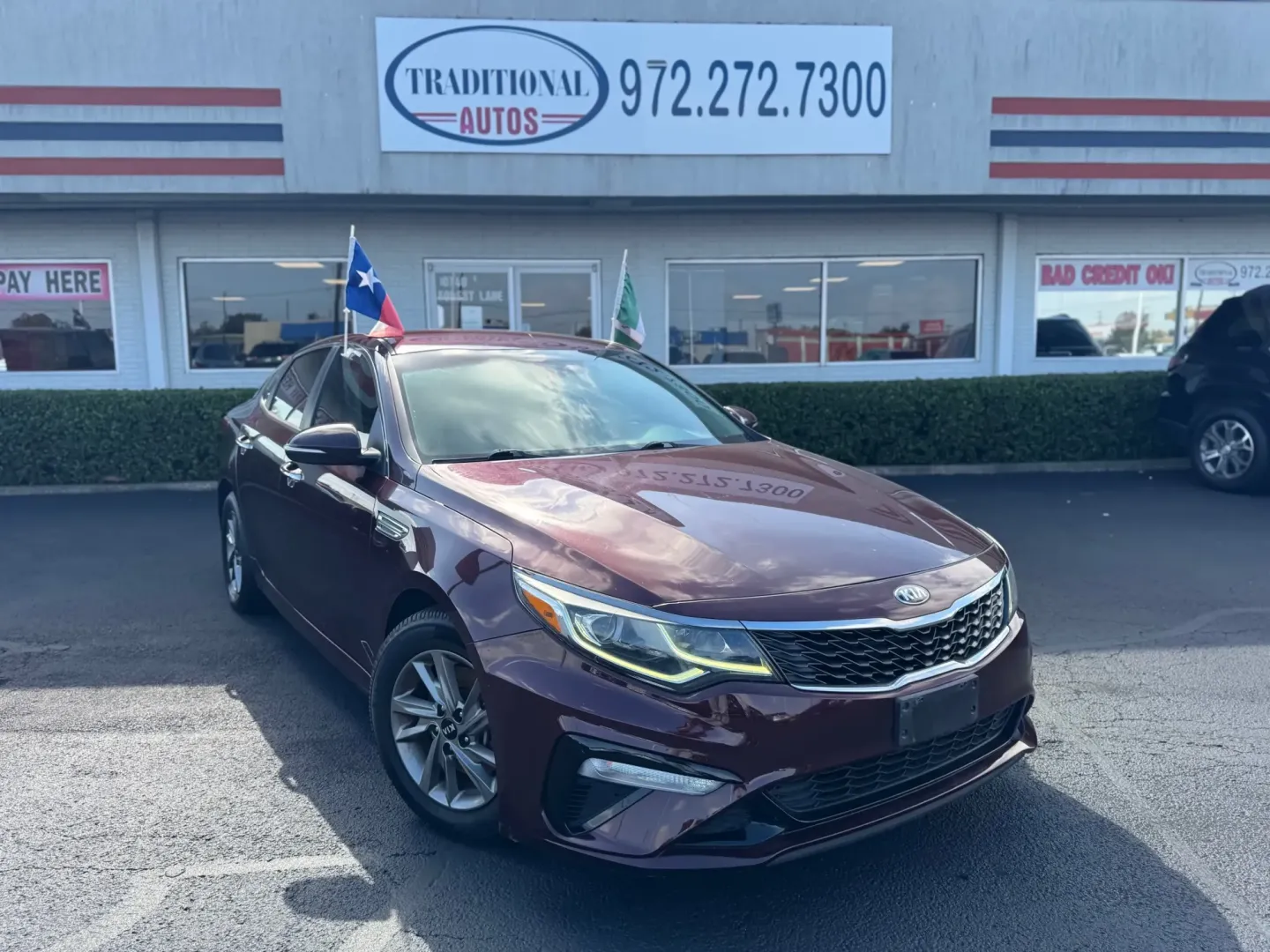 2019 Kia Optima LX (5XXGT4L34KG) with an 2.4L L4 DOHC 16V engine, 6A transmission, located at 10740 Forest Lane, Dallas, TX, 75243, (972) 272-7300, 32.908588, -96.701813 - ### Elevate Your Daily Commute with This 2019 Kia Optima at Traditional Autos!<br /> <br /> Are you in search of a reliable vehicle that fits seamlessly into your daily routine while also providing a touch of style? The 2019 Kia Optima positioned at Traditional Autos is your answer! This sedan isn't - Photo#0