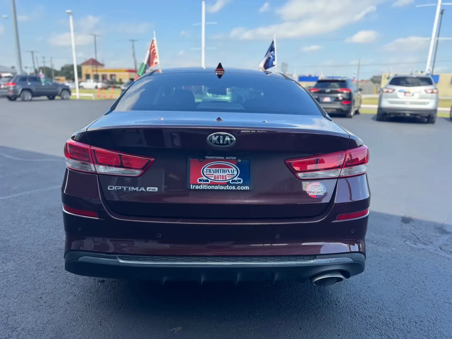 2019 Kia Optima LX (5XXGT4L34KG) with an 2.4L L4 DOHC 16V engine, 6A transmission, located at 10740 Forest Lane, Dallas, TX, 75243, (972) 272-7300, 32.908588, -96.701813 - ### Elevate Your Daily Commute with This 2019 Kia Optima at Traditional Autos!<br /> <br /> Are you in search of a reliable vehicle that fits seamlessly into your daily routine while also providing a touch of style? The 2019 Kia Optima positioned at Traditional Autos is your answer! This sedan isn't - Photo#2
