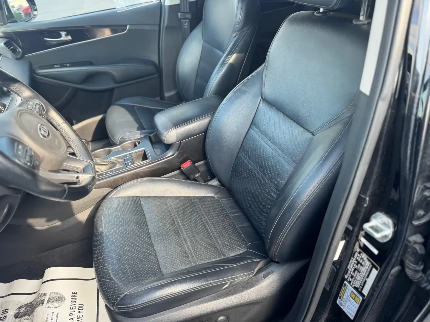 2017 Kia Sorento EX V6 2WD (5XYPH4A58HG) with an 3.3L V6 DOHC 24V engine, 6A transmission, located at 10740 Forest Lane, Dallas, TX, 75243, (972) 272-7300, 32.908588, -96.701813 - Elevate your adventures with this stunning 2017 Kia Sorento, a perfect companion for growing families, weekend road warriors, or anyone looking to thrive on the go! With its spacious interior, advanced safety features, and remarkable performance, this SUV ensures comfort and convenience on every jou - Photo#9