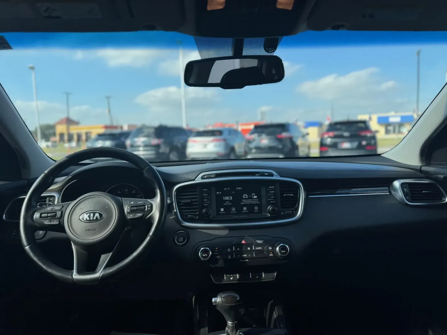 2017 Kia Sorento EX V6 2WD (5XYPH4A58HG) with an 3.3L V6 DOHC 24V engine, 6A transmission, located at 10740 Forest Lane, Dallas, TX, 75243, (972) 272-7300, 32.908588, -96.701813 - Elevate your adventures with this stunning 2017 Kia Sorento, a perfect companion for growing families, weekend road warriors, or anyone looking to thrive on the go! With its spacious interior, advanced safety features, and remarkable performance, this SUV ensures comfort and convenience on every jou - Photo#7