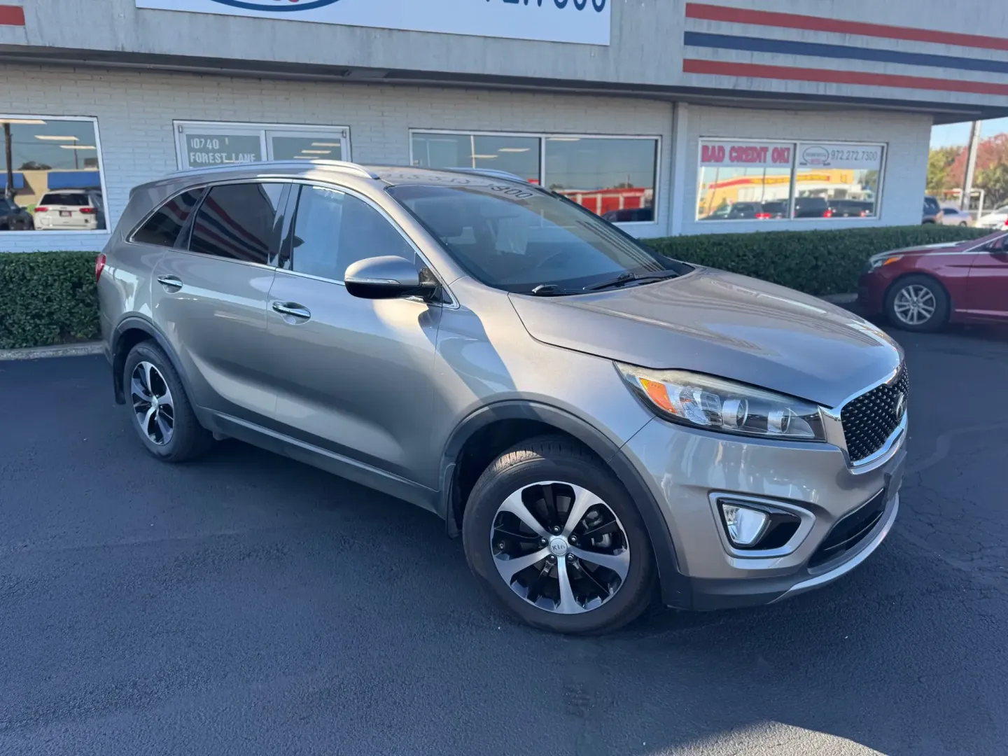 2018 Kia Sorento EX V6 2WD (5XYPH4A56JG) with an 3.3L V6 DOHC 24V engine, 6A transmission, located at 10740 Forest Lane, Dallas, TX, 75243, (972) 272-7300, 32.908588, -96.701813 - ### Adventure Awaits: Explore the 2018 Kia Sorento at Traditional Autos in Dallas, TX!<br /> <br /> Are you in the market for a versatile and spacious SUV that can handle your active lifestyle? Look no further than the **2018 Kia Sorento**, now available at **Traditional Autos**, your trusted pre-ow - Photo#1