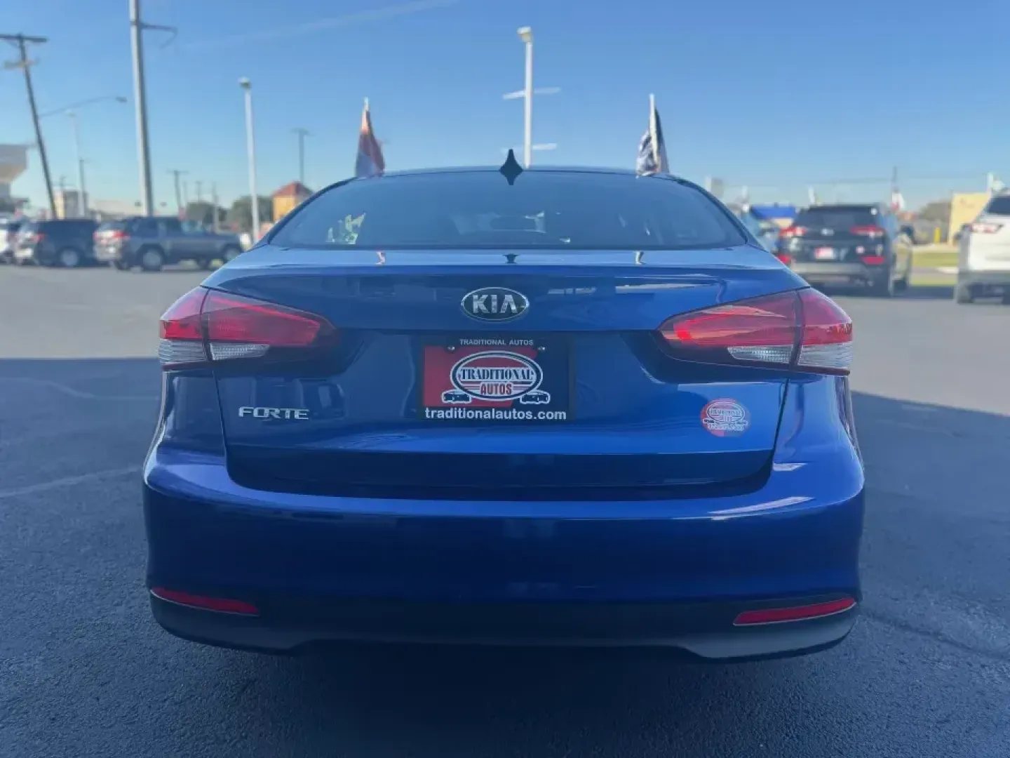 2018 Kia Forte LX 6M (3KPFK4A78JE) with an 2.0L L4 DOHC 16V engine, 6M transmission, located at 10740 Forest Lane, Dallas, TX, 75243, (972) 272-7300, 32.908588, -96.701813 - **Discover Your Next Adventure with the 2018 Kia Forte Perfect for Daily Commuters and Family Outings!**<br /> <br /> Are you in the market for a reliable, affordable vehicle that perfectly blends comfort, style, and safety? Look no further than this stunning 2018 Kia Forte, available right here at - Photo#3