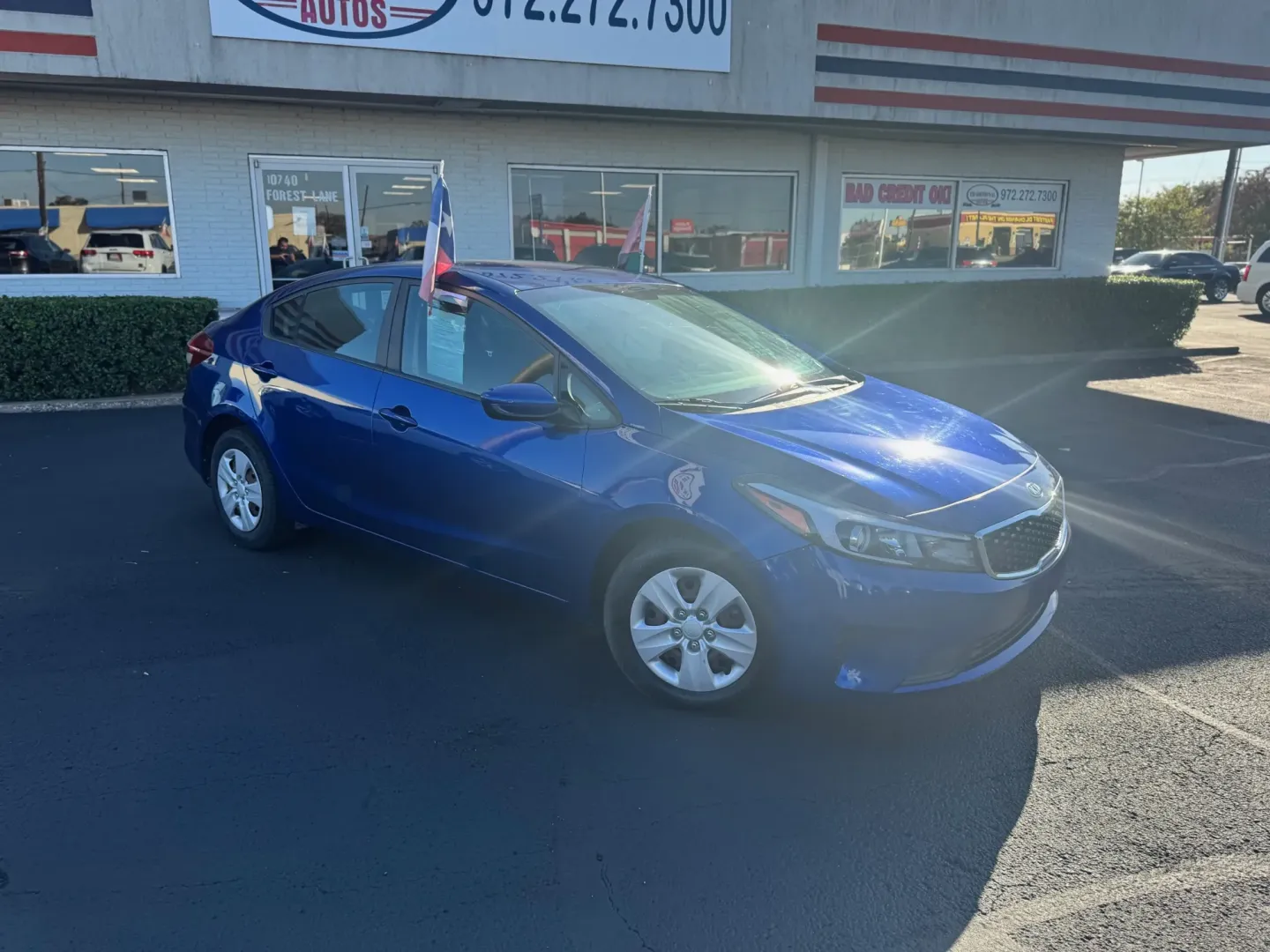 2018 Kia Forte LX 6M (3KPFK4A78JE) with an 2.0L L4 DOHC 16V engine, 6M transmission, located at 10740 Forest Lane, Dallas, TX, 75243, (972) 272-7300, 32.908588, -96.701813 - **Discover Your Next Adventure with the 2018 Kia Forte Perfect for Daily Commuters and Family Outings!**<br /> <br /> Are you in the market for a reliable, affordable vehicle that perfectly blends comfort, style, and safety? Look no further than this stunning 2018 Kia Forte, available right here at - Photo#1