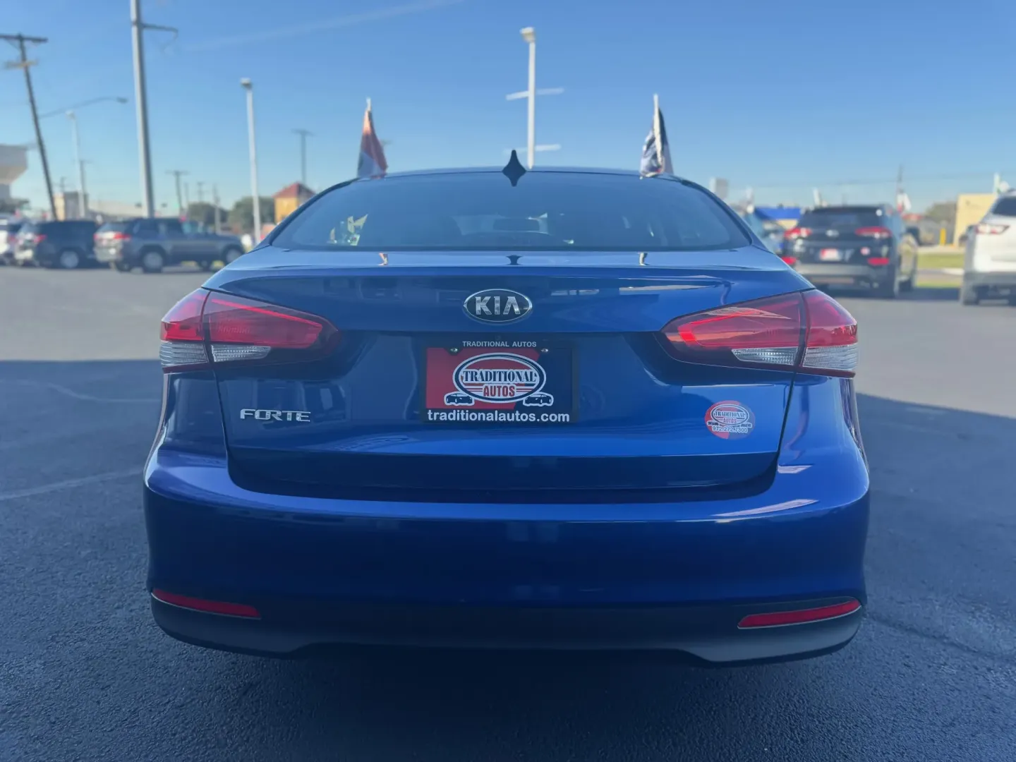 2018 Kia Forte LX 6M (3KPFK4A78JE) with an 2.0L L4 DOHC 16V engine, 6M transmission, located at 10740 Forest Lane, Dallas, TX, 75243, (972) 272-7300, 32.908588, -96.701813 - **Discover Your Next Adventure with the 2018 Kia Forte Perfect for Daily Commuters and Family Outings!**<br /> <br /> Are you in the market for a reliable, affordable vehicle that perfectly blends comfort, style, and safety? Look no further than this stunning 2018 Kia Forte, available right here at - Photo#3