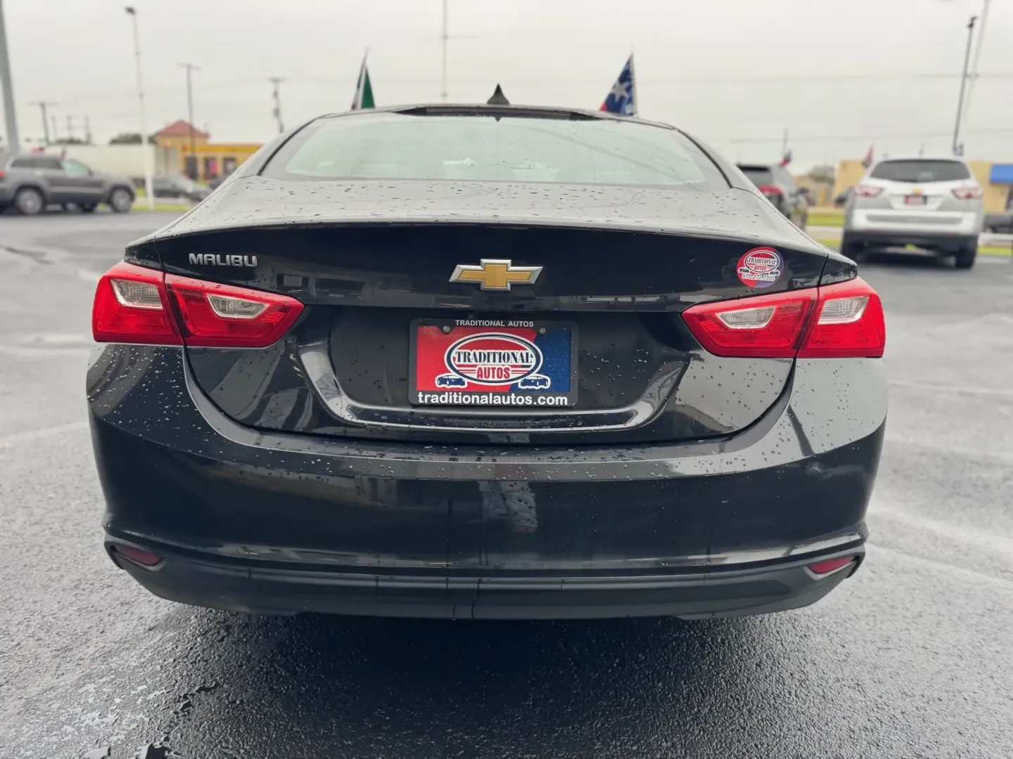 2019 Chevrolet Malibu LS (1G1ZB5ST6KF) with an 1.5L L4 DOHC 16V engine, 6A transmission, located at 10740 Forest Lane, Dallas, TX, 75243, (972) 272-7300, 32.908588, -96.701813 - Looking for a dependable sedan that perfectly blends efficiency with comfort? Meet the 2019 Chevrolet Malibu, your ideal companion for everything from daily commutes to weekend getaways. Whether you're navigating the vibrant streets of Dallas or embarking on a family road trip, this car delivers a s - Photo#3