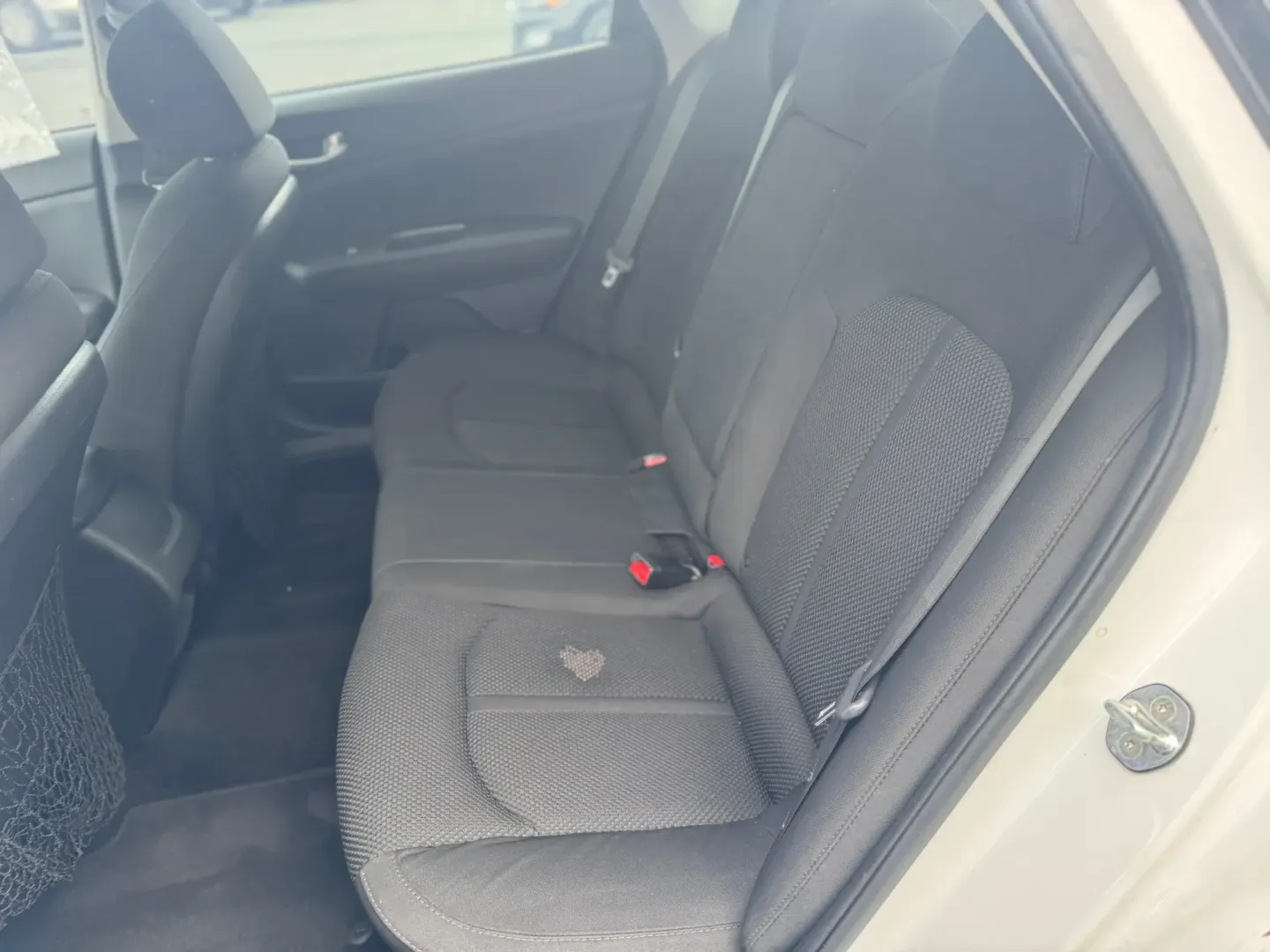 2020 Kia Optima LX (5XXGT4L35LG) with an 2.4L L4 DOHC 16V engine, 6A transmission, located at 10740 Forest Lane, Dallas, TX, 75243, (972) 272-7300, 32.908588, -96.701813 - **Unlock Your Adventure with the 2020 Kia Optima: Your Ideal Daily Driver!**<br /> <br /> Are you ready to elevate your daily commute, family outings, and weekend adventures? Look no further than the 2020 Kia Optima, now available at Traditional Autos! This stunning pre-owned sedan, finished in a pr - Photo#5