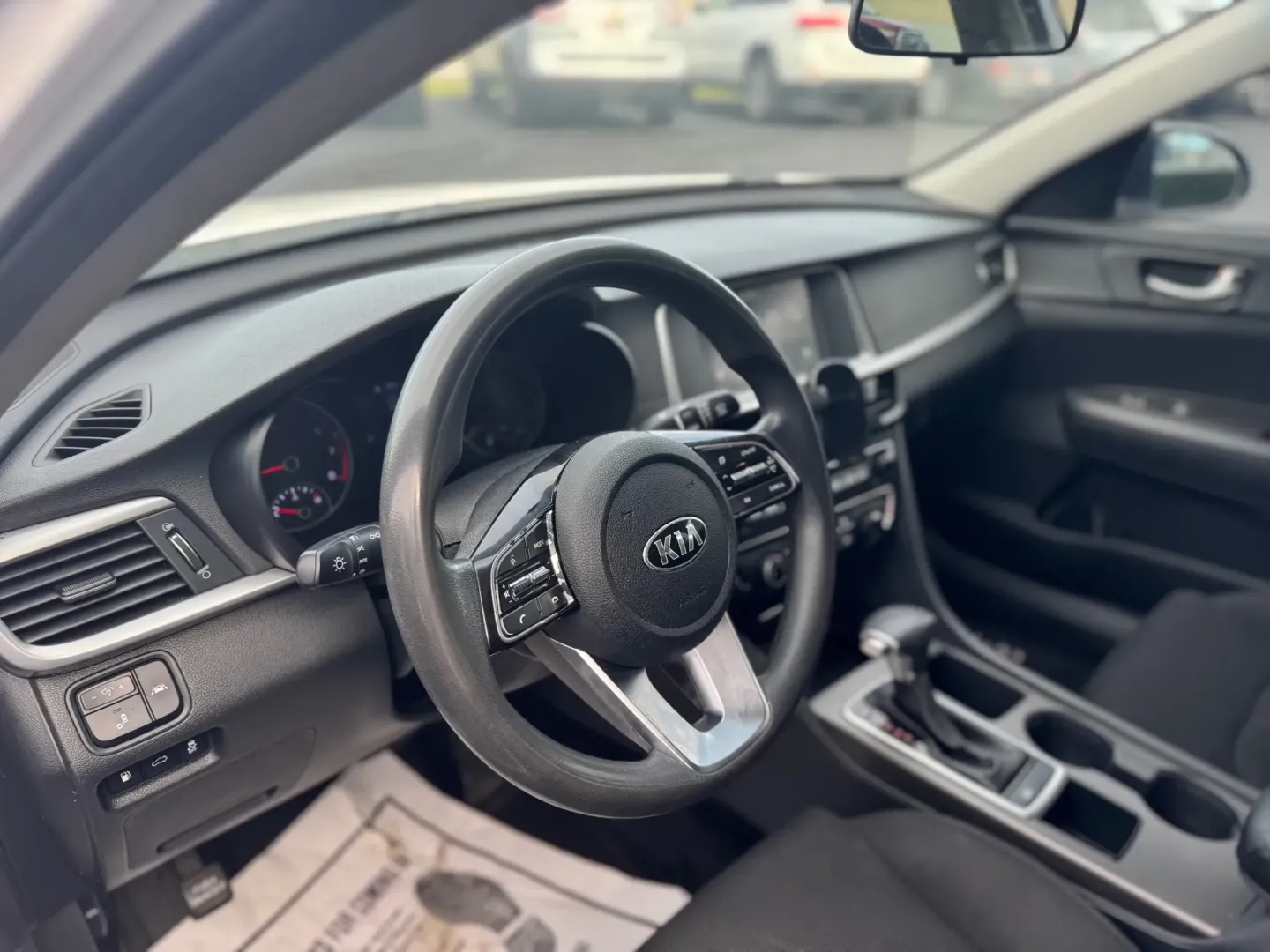 2020 Kia Optima LX (5XXGT4L35LG) with an 2.4L L4 DOHC 16V engine, 6A transmission, located at 10740 Forest Lane, Dallas, TX, 75243, (972) 272-7300, 32.908588, -96.701813 - **Unlock Your Adventure with the 2020 Kia Optima: Your Ideal Daily Driver!**<br /> <br /> Are you ready to elevate your daily commute, family outings, and weekend adventures? Look no further than the 2020 Kia Optima, now available at Traditional Autos! This stunning pre-owned sedan, finished in a pr - Photo#7