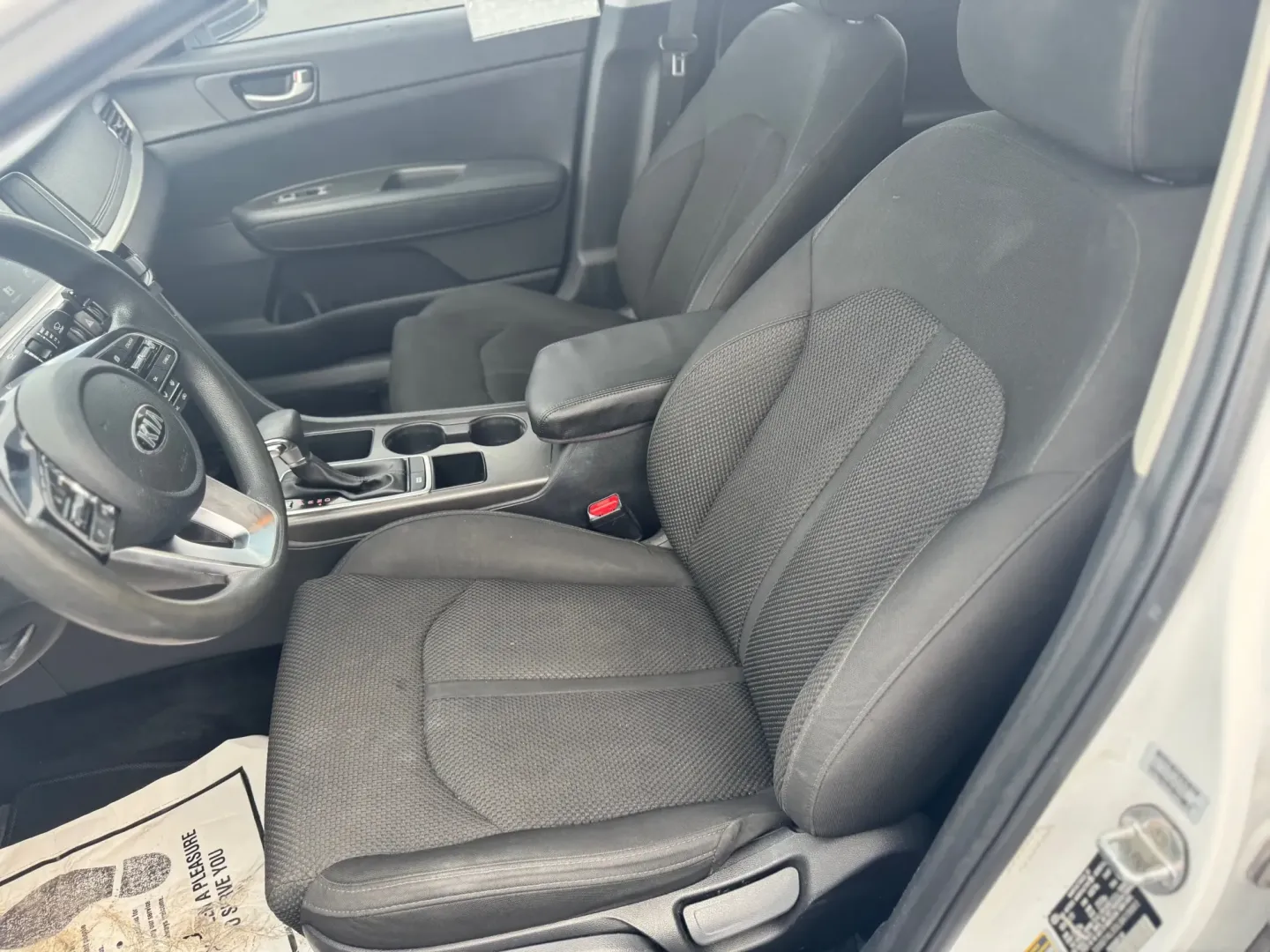 2020 Kia Optima LX (5XXGT4L35LG) with an 2.4L L4 DOHC 16V engine, 6A transmission, located at 10740 Forest Lane, Dallas, TX, 75243, (972) 272-7300, 32.908588, -96.701813 - **Unlock Your Adventure with the 2020 Kia Optima: Your Ideal Daily Driver!**<br /> <br /> Are you ready to elevate your daily commute, family outings, and weekend adventures? Look no further than the 2020 Kia Optima, now available at Traditional Autos! This stunning pre-owned sedan, finished in a pr - Photo#8