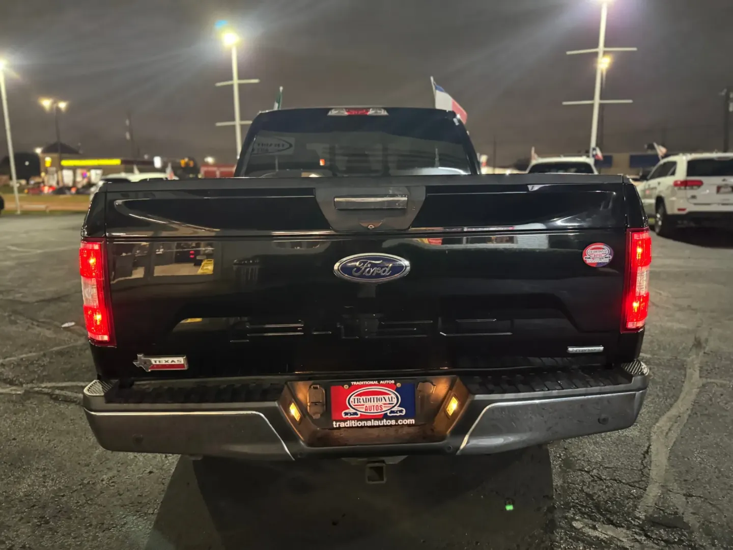 2018 Ford F-150 XL SuperCab 8-ft. 2WD (1FTEX1CG5JK) with an 3.5L V6 DOHC 24V engine, 6A transmission, located at 10740 Forest Lane, Dallas, TX, 75243, (972) 272-7300, 32.908588, -96.701813 - **Unleash Your Adventures with the 2018 Ford F-150 at Traditional Autos!**<br /> <br /> Are you ready to elevate your lifestyle with a vehicle that perfectly balances durability, comfort, and capability? Look no further than the 2018 Ford F-150, available now at Traditional Autos in Dallas, TX. Whet - Photo#3