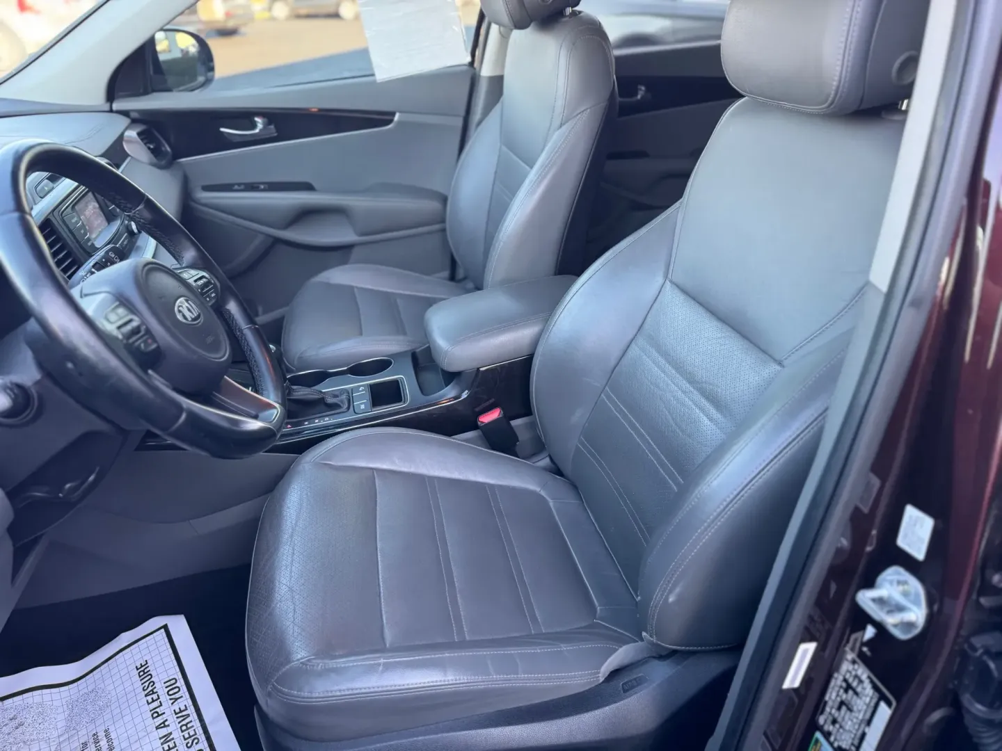 2016 Kia Sorento EX 2WD (5XYPH4A17GG) with an 2.4L L4 DOHC 16V engine, 6-Speed Automatic transmission, located at 10740 Forest Lane, Dallas, TX, 75243, (972) 272-7300, 32.908588, -96.701813 - Are you ready to elevate your family adventures or daily commute? Look no further than this stunning 2016 Kia Sorento, a perfect blend of comfort, style, and versatility that fits seamlessly into your busy lifestyle. Whether you're navigating the bustling streets of Dallas or heading out for a weeke - Photo#8