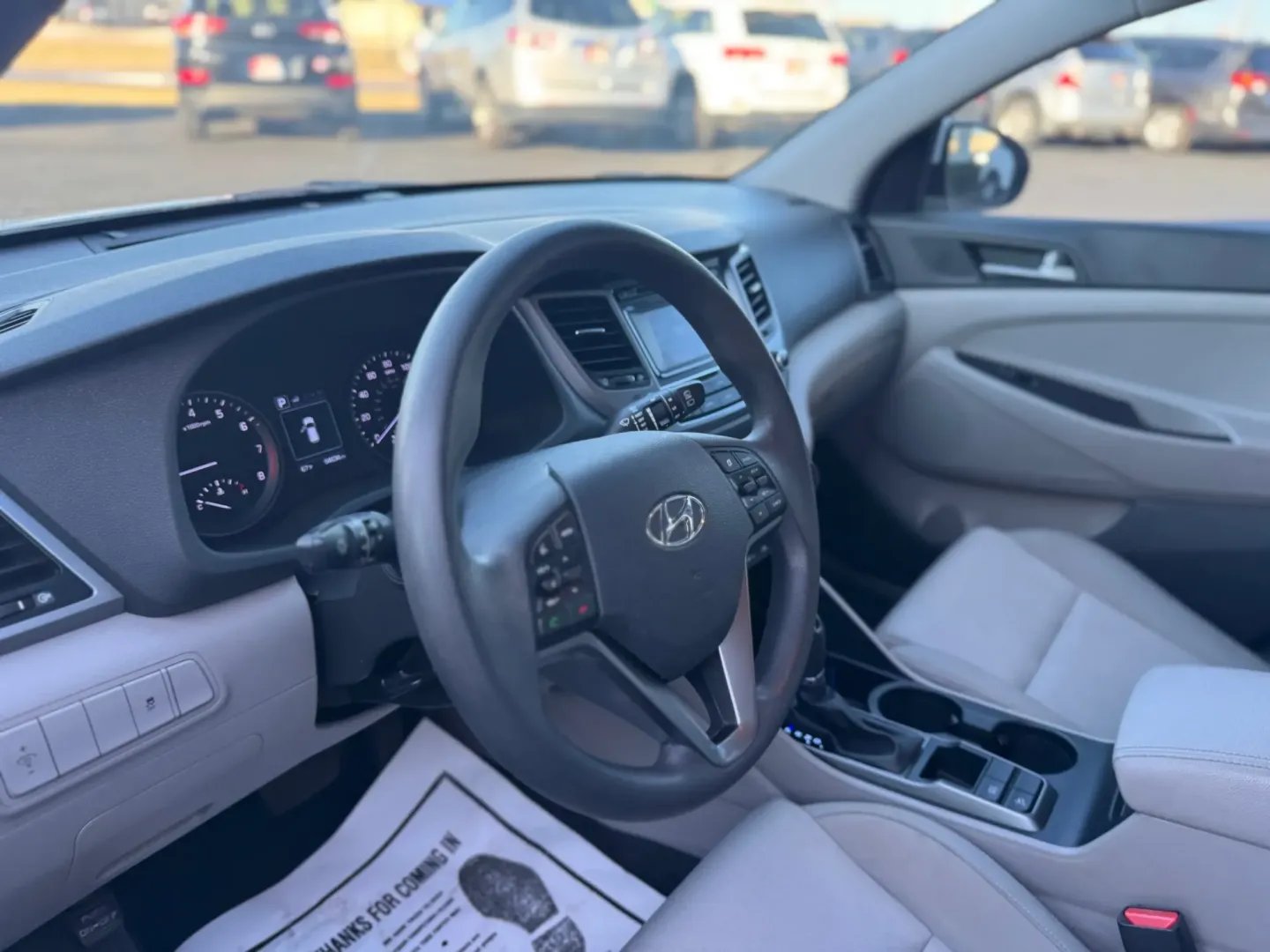 2016 Hyundai Tucson SE w/Preferred Package (KM8J33A43GU) with an 2.0L L4 DOHC 16V engine, 6A transmission, located at 10740 Forest Lane, Dallas, TX, 75243, (972) 272-7300, 32.908588, -96.701813 - Looking for the perfect SUV to elevate your weekend adventures or make daily commutes a breeze? Look no further! At Traditional Autos, located at 10740 Forest Lane, Dallas, TX 75243, we proudly offer a standout 2016 Hyundai Tucson that seamlessly blends comfort, style, and reliability. This pre-owne - Photo#8