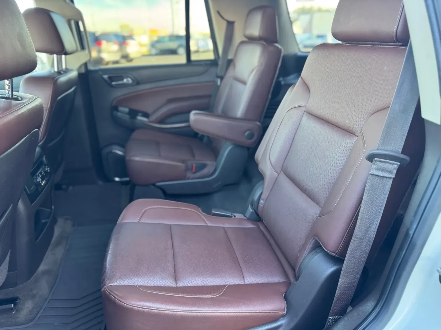 2015 Chevrolet Tahoe LTZ 4WD (1GNSKCKC4FR) with an 5.3L V8 OHV 16V engine, 6-Speed Automatic transmission, located at 10740 Forest Lane, Dallas, TX, 75243, (972) 272-7300, 32.908588, -96.701813 - **Unlock Adventure with the 2015 Chevrolet Tahoe Perfect for Family Road Trips!**<br /> <br /> Are you ready for your next family adventure? The 2015 Chevrolet Tahoe is the ultimate SUV designed to accommodate your loved ones while providing the space and features necessary for both everyday commut - Photo#6