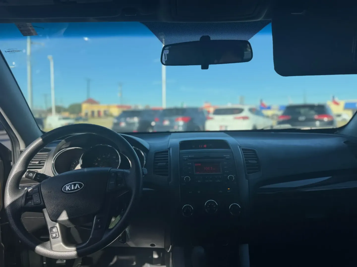 2013 Kia Sorento LX 2WD (5XYKT3A18DG) with an 2.4L L4 DOHC 16V engine, 6-Speed Automatic transmission, located at 10740 Forest Lane, Dallas, TX, 75243, (972) 272-7300, 32.908588, -96.701813 - **Discover Family Adventures with the 2013 Kia Sorento at Traditional Autos**<br /> <br /> If you're on the lookout for a versatile and dependable SUV that effortlessly adapts to your family's lifestyle, look no further than the 2013 Kia Sorento. This pre-owned gem is designed for growing families a - Photo#5